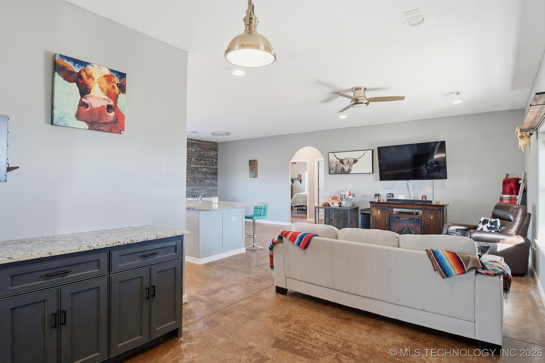 11252 S 4110 Road Property Photo 9