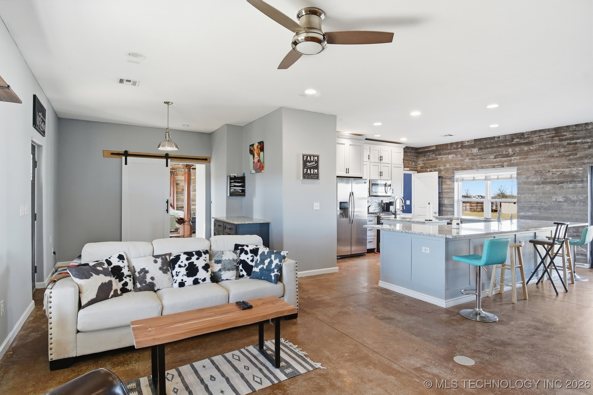 11252 S 4110 Road Property Photo 13