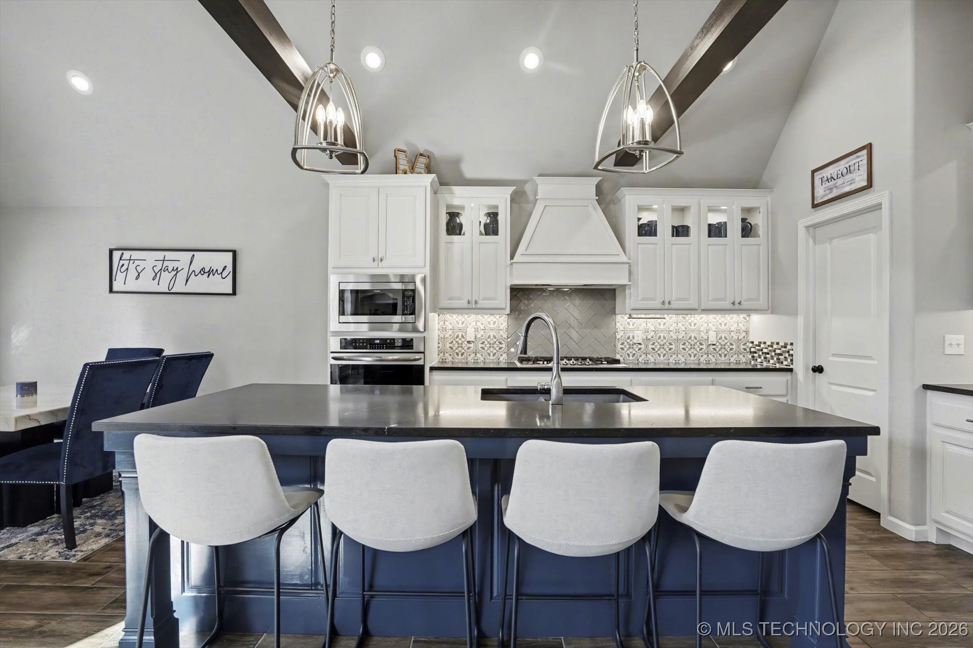 824 N 88th Street Property Photo 2