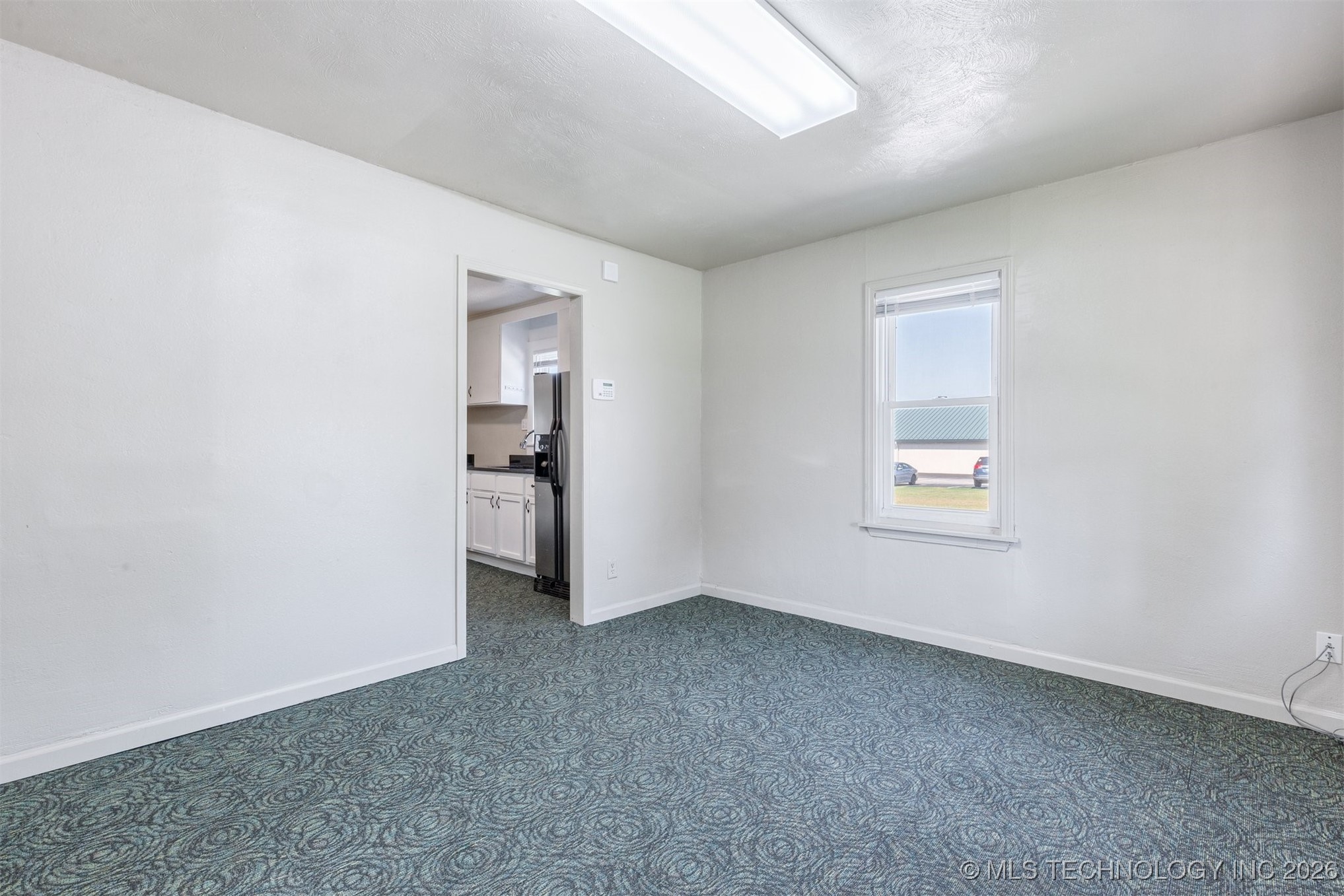 210 E Redwood Street Property Photo 5