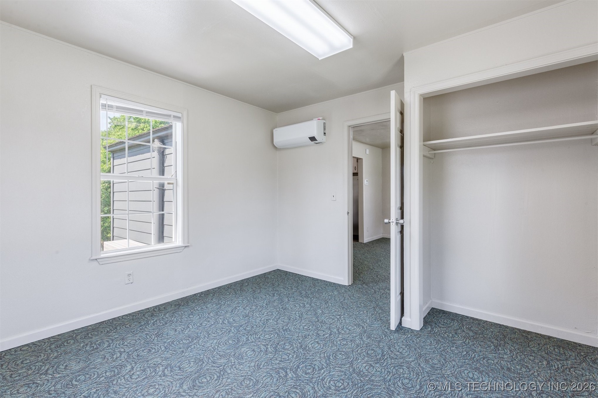 210 E Redwood Street Property Photo 11