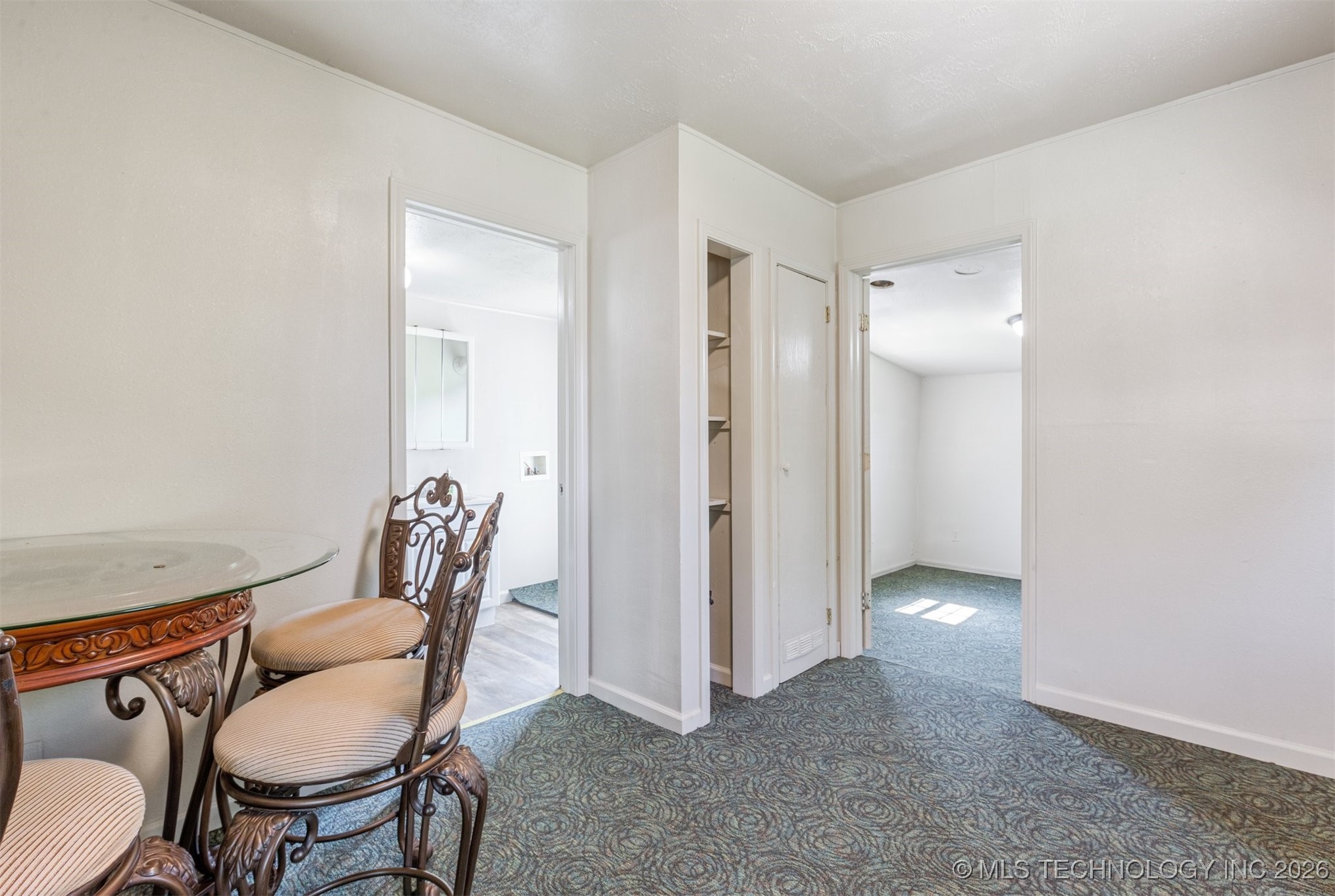 210 E Redwood Street Property Photo 14