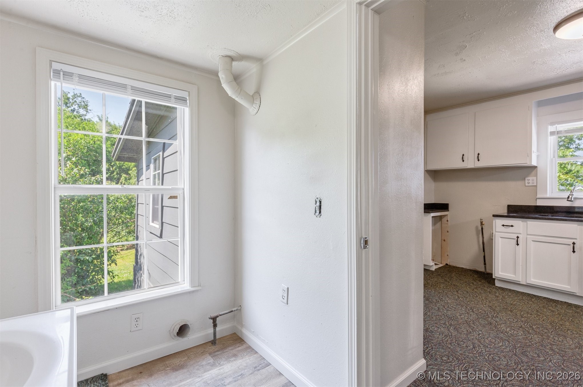 210 E Redwood Street Property Photo 21