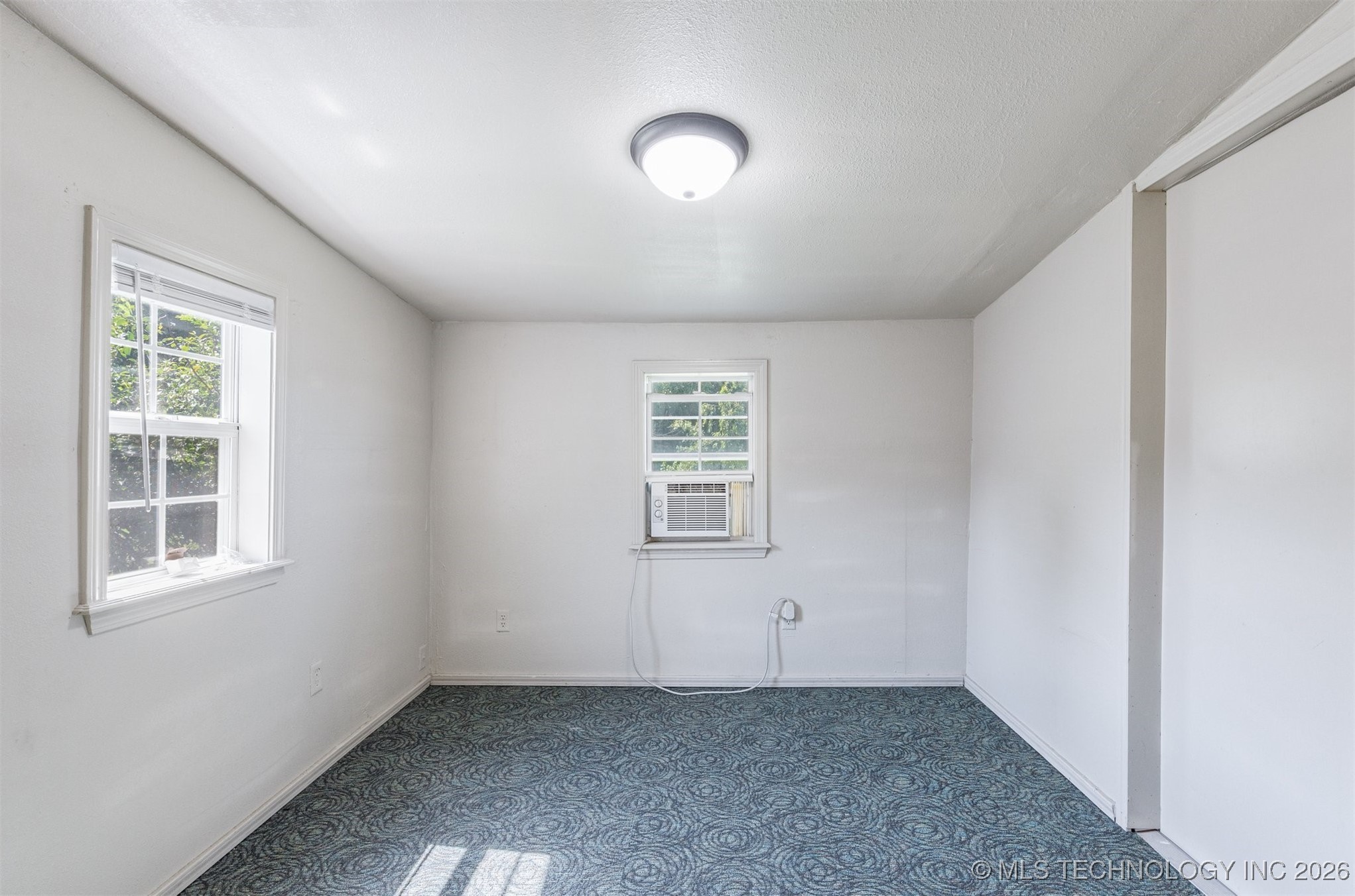 210 E Redwood Street Property Photo 22