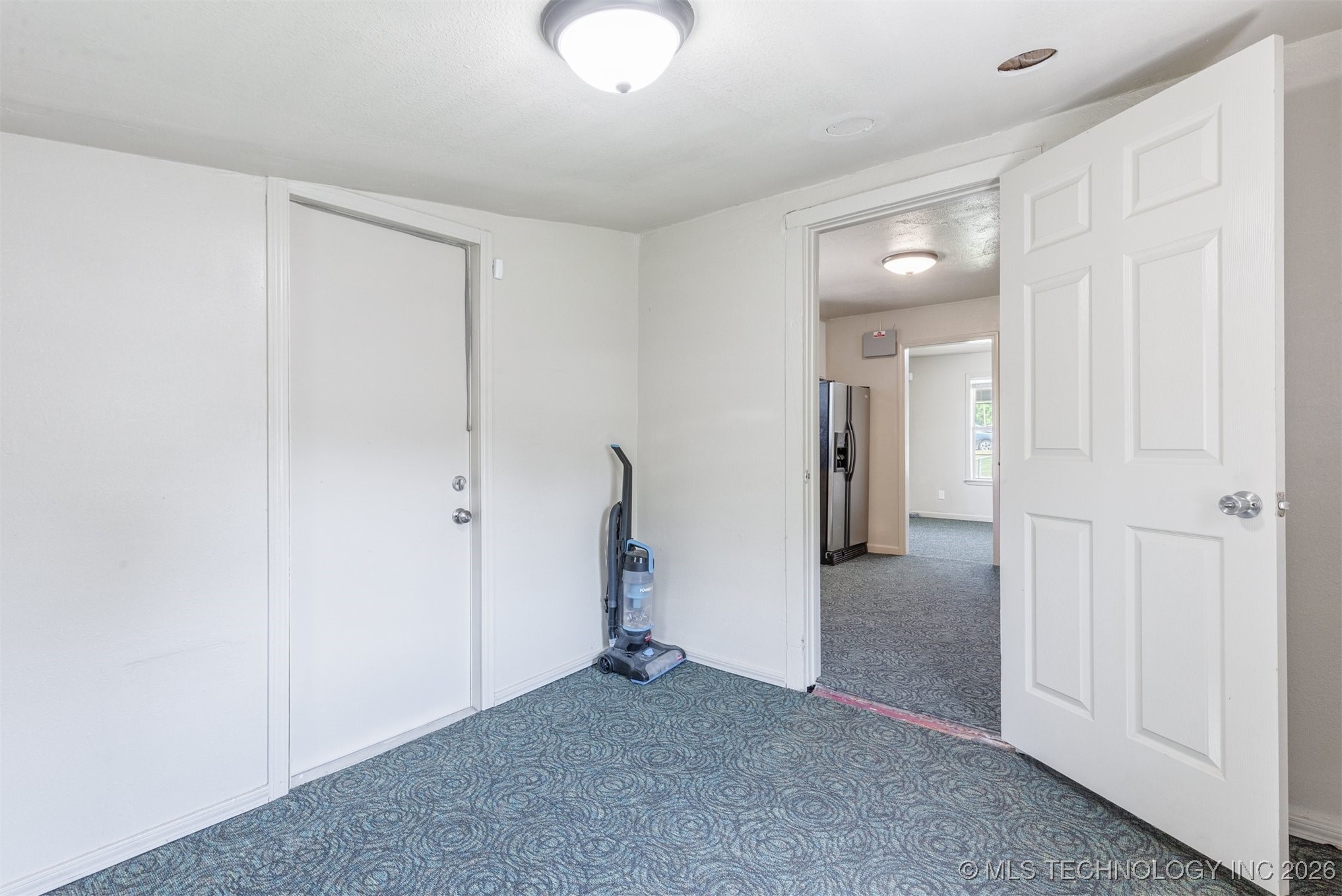 210 E Redwood Street Property Photo 23