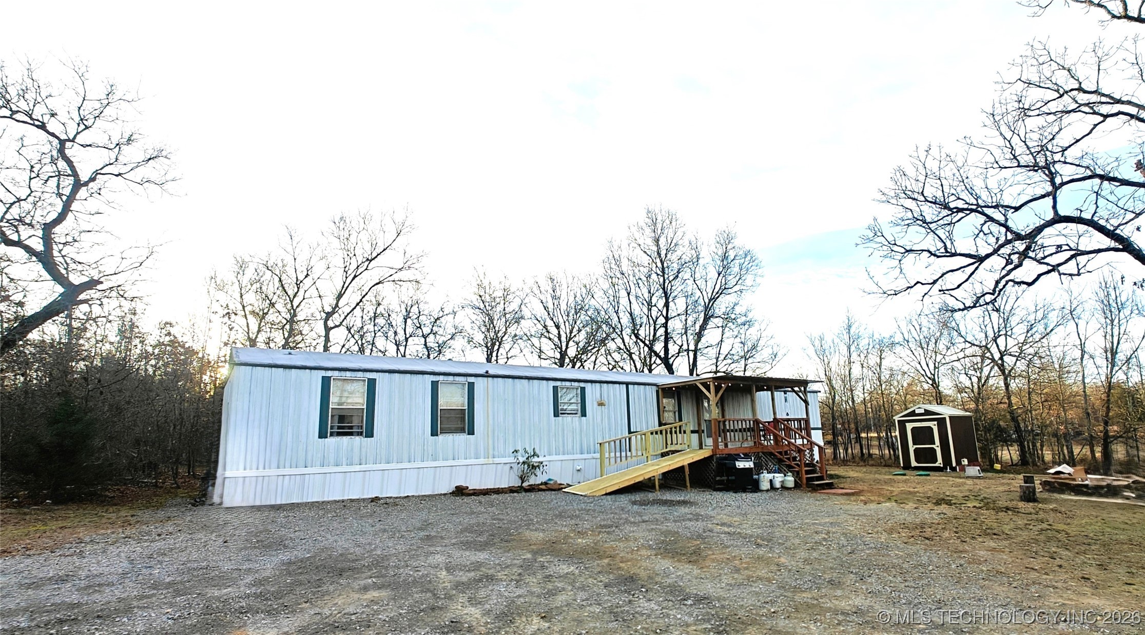 8847 W 701 Road Property Photo 1