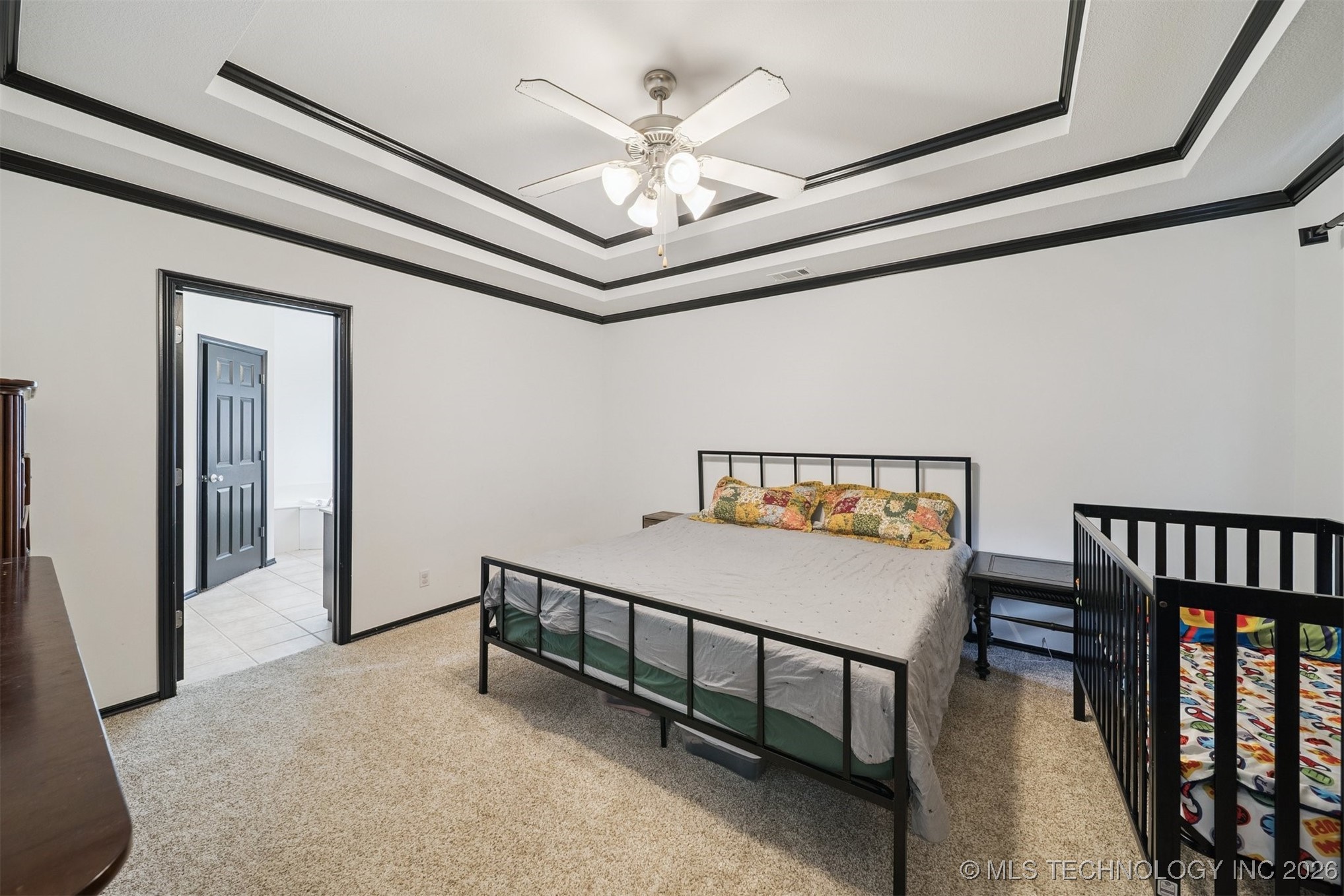 1018 W Evergreen Street Property Photo 9