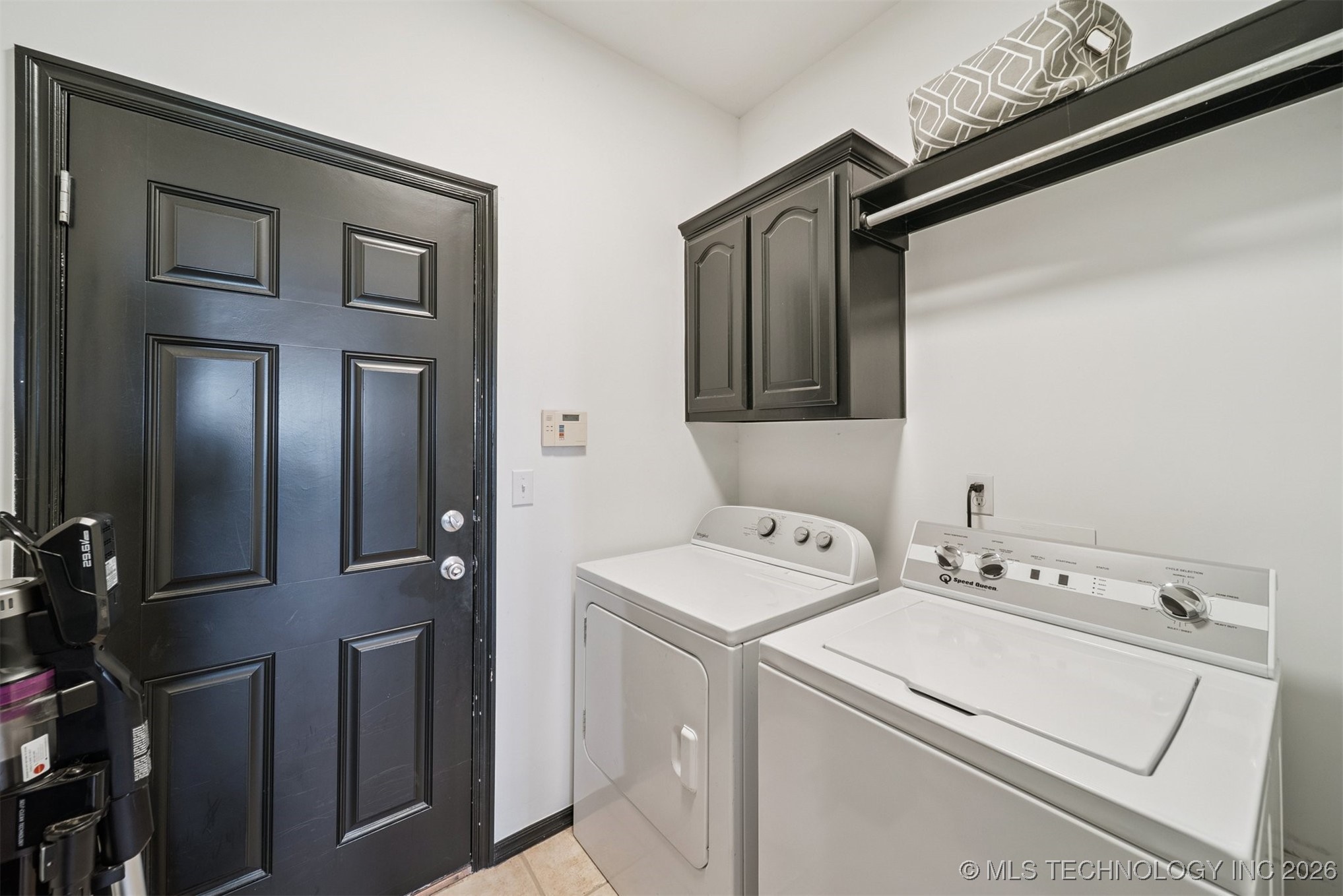 1018 W Evergreen Street Property Photo 10