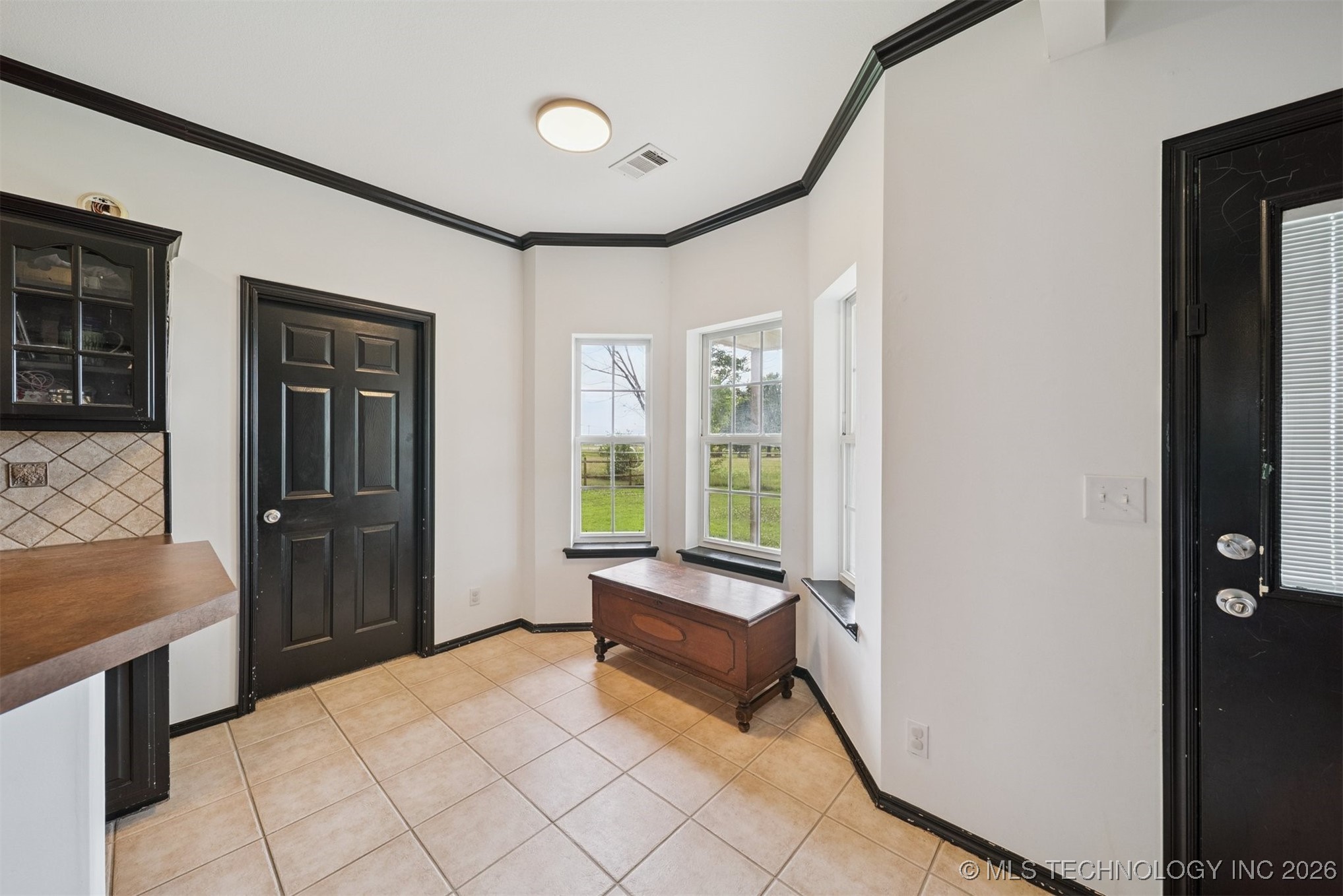 1018 W Evergreen Street Property Photo 15