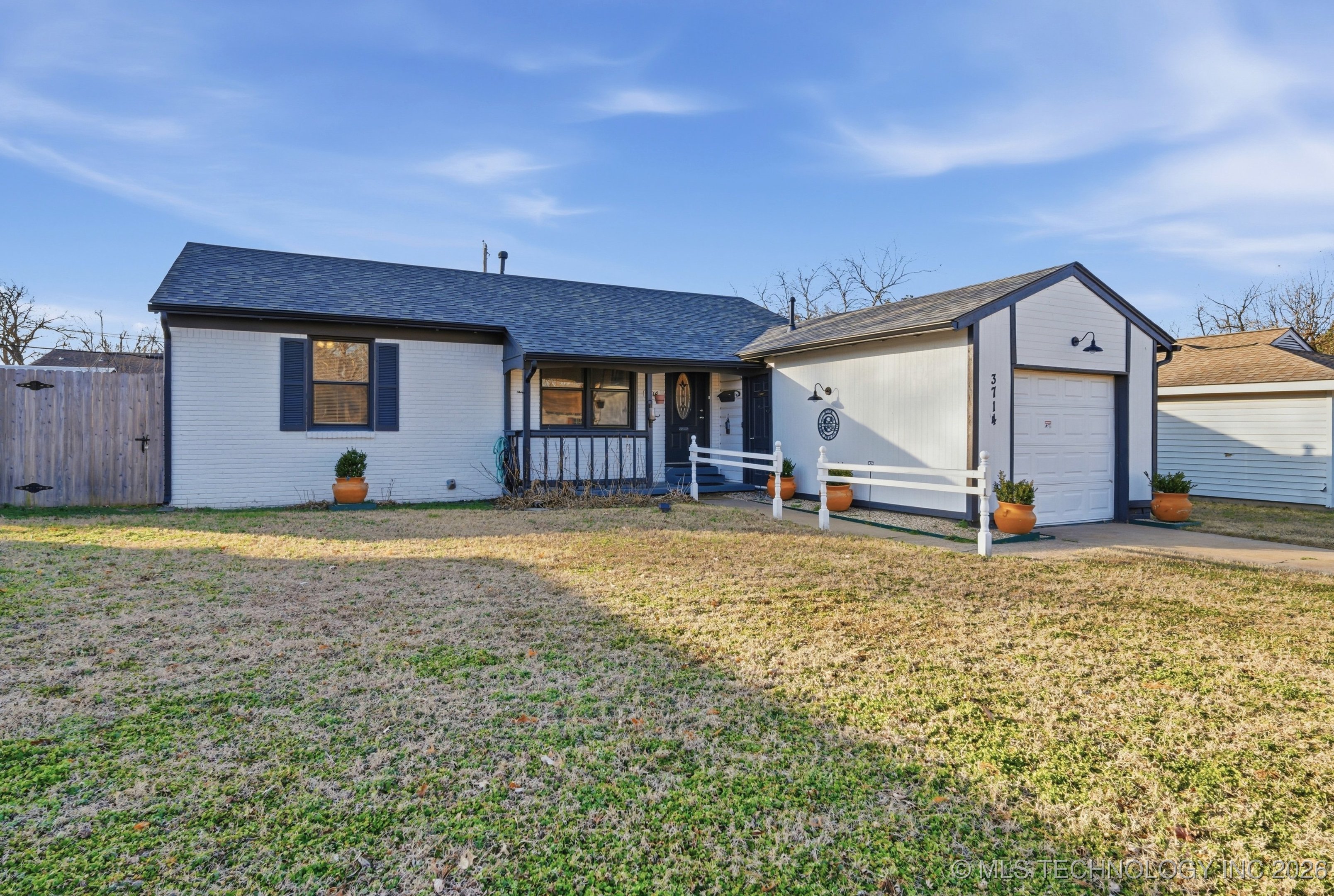 3714 E 2nd Place Property Photo 1