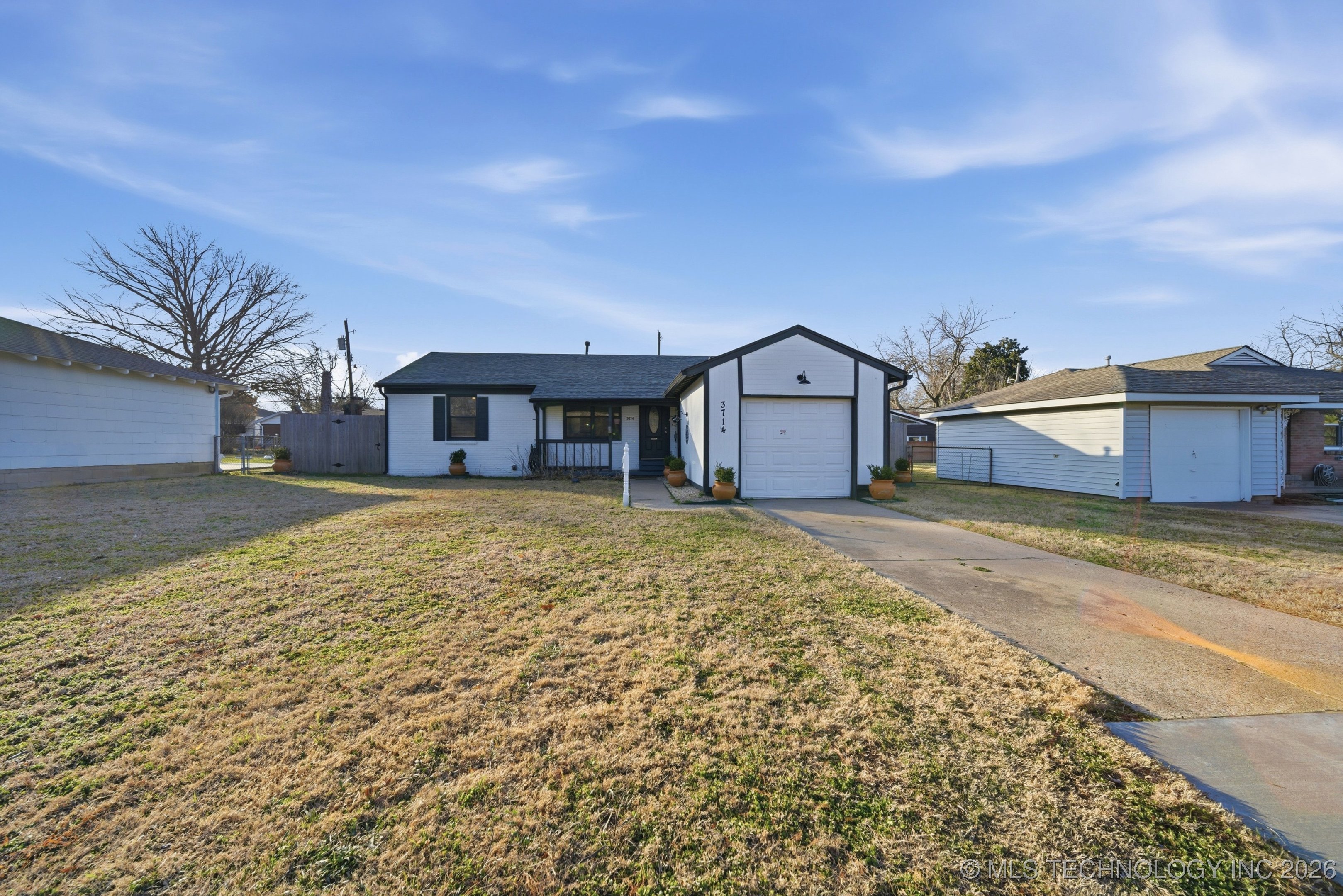 3714 E 2nd Place Property Photo 4