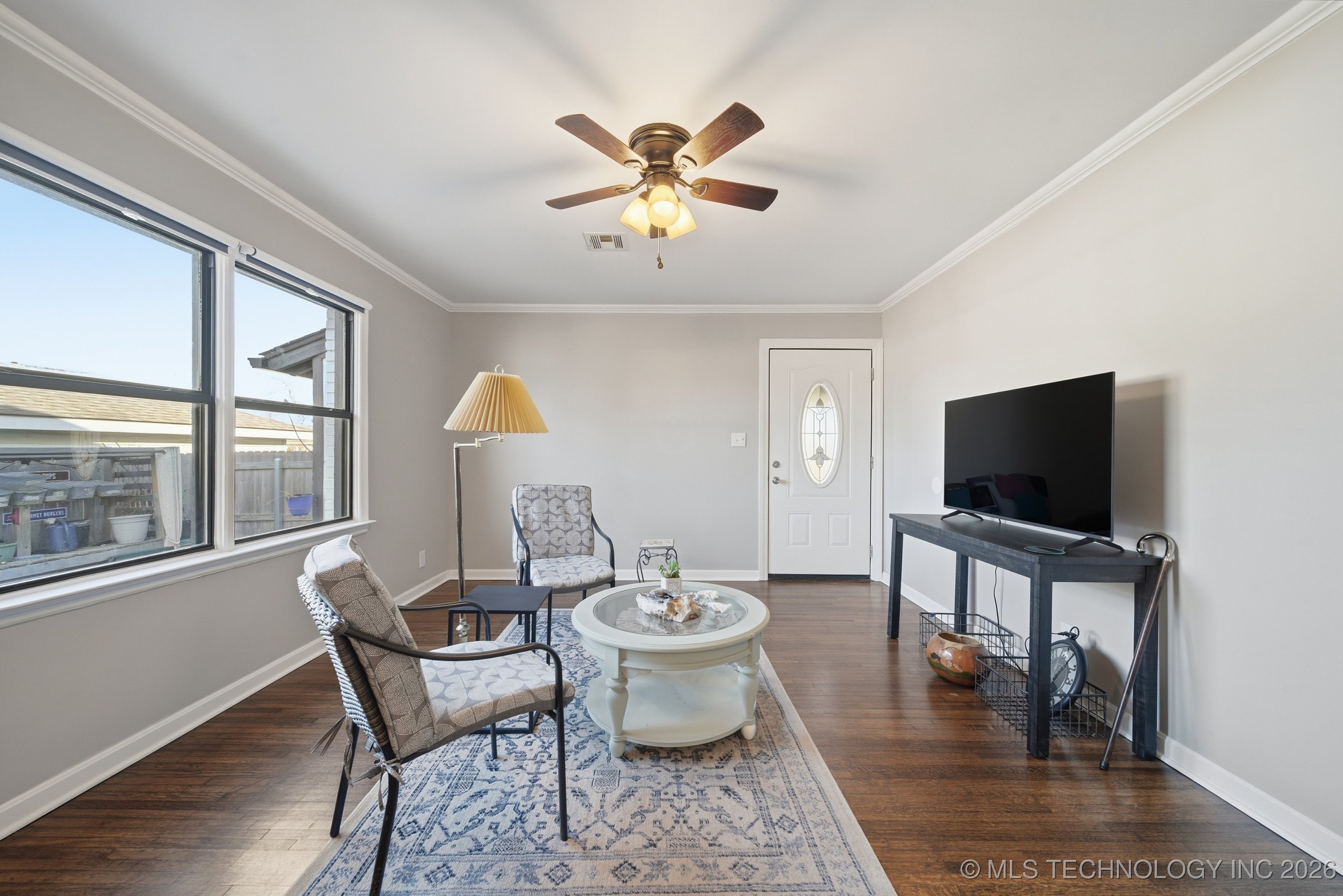 3714 E 2nd Place Property Photo 9