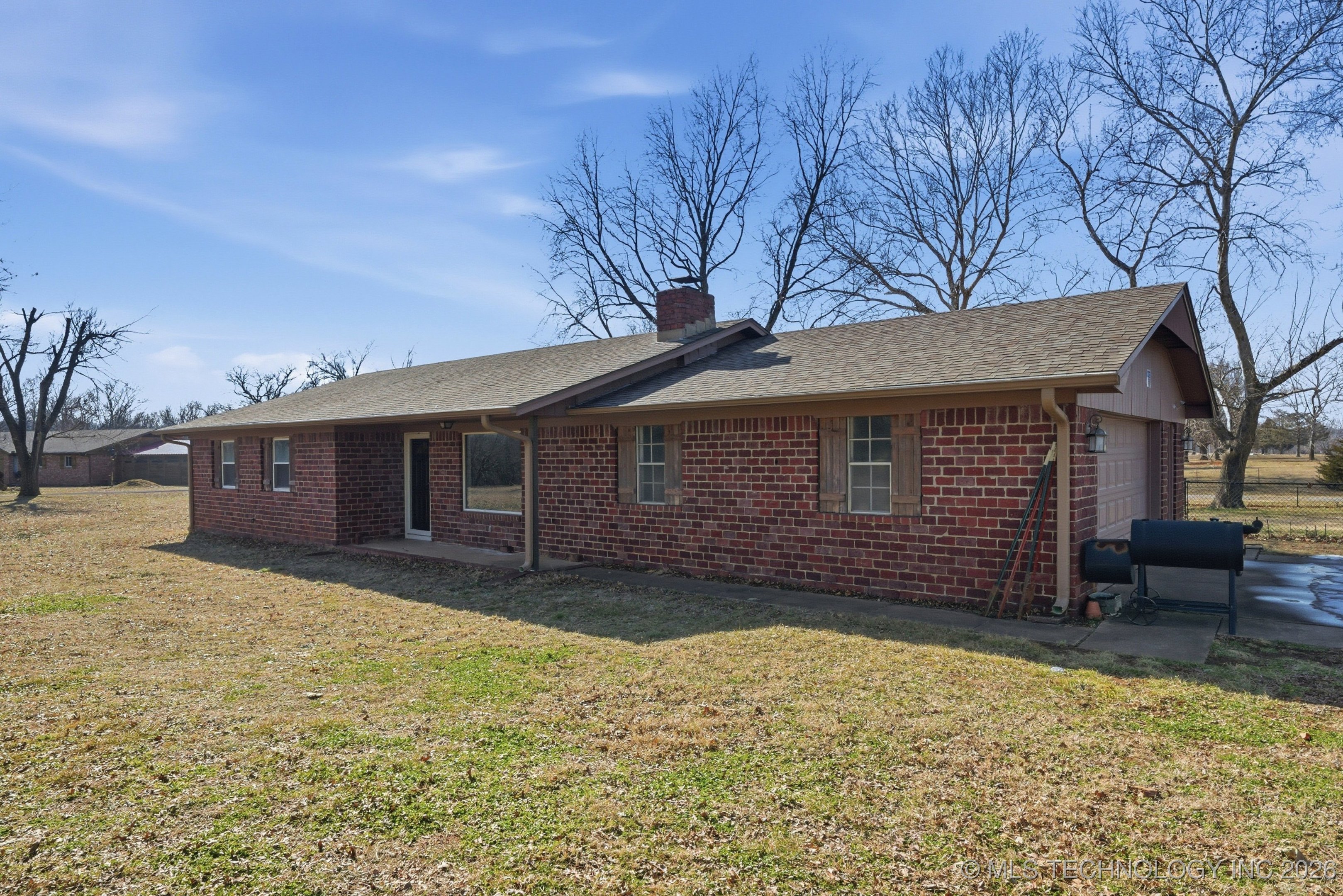 15876 E Pony Lake Drive Property Photo 2