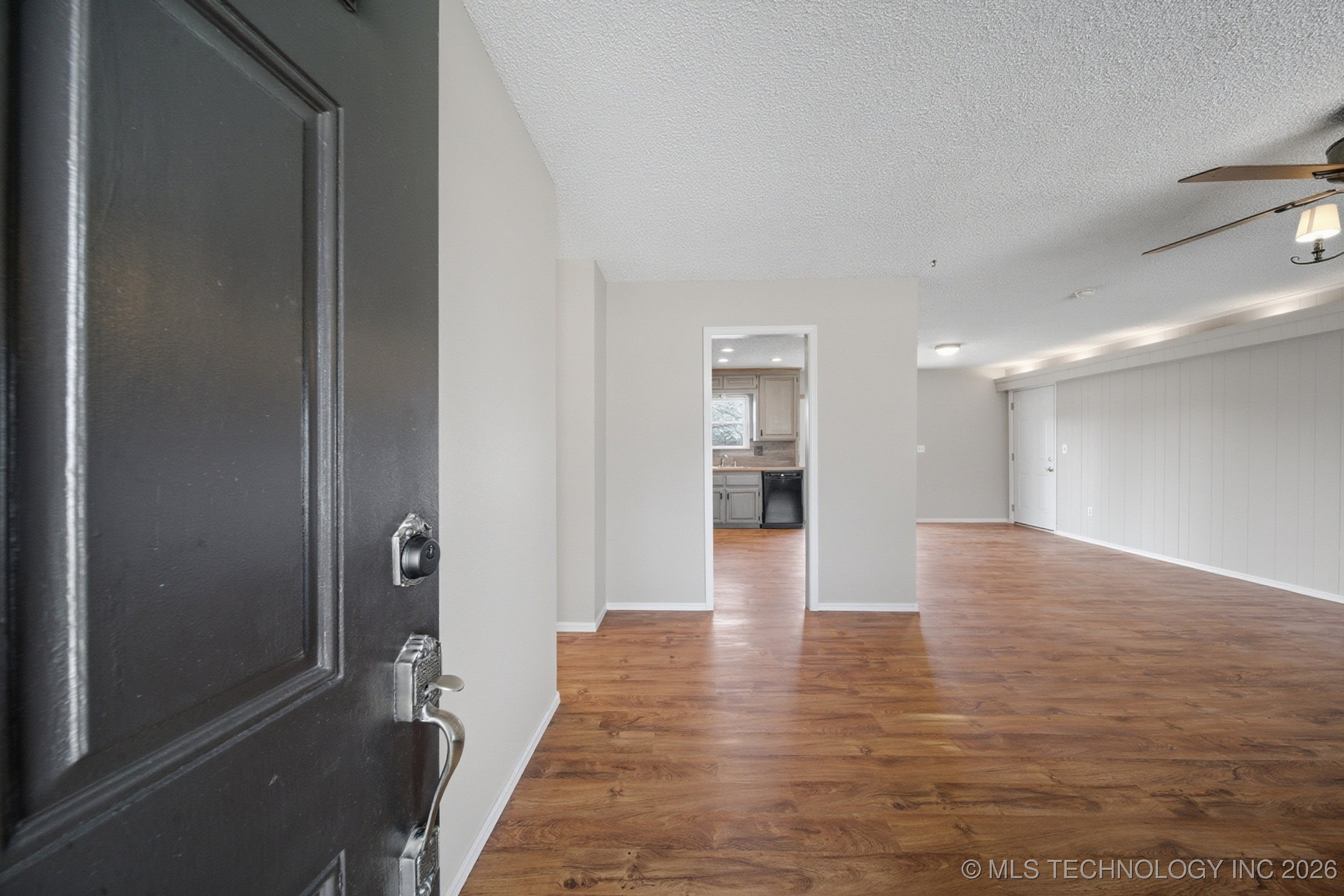 15876 E Pony Lake Drive Property Photo 5