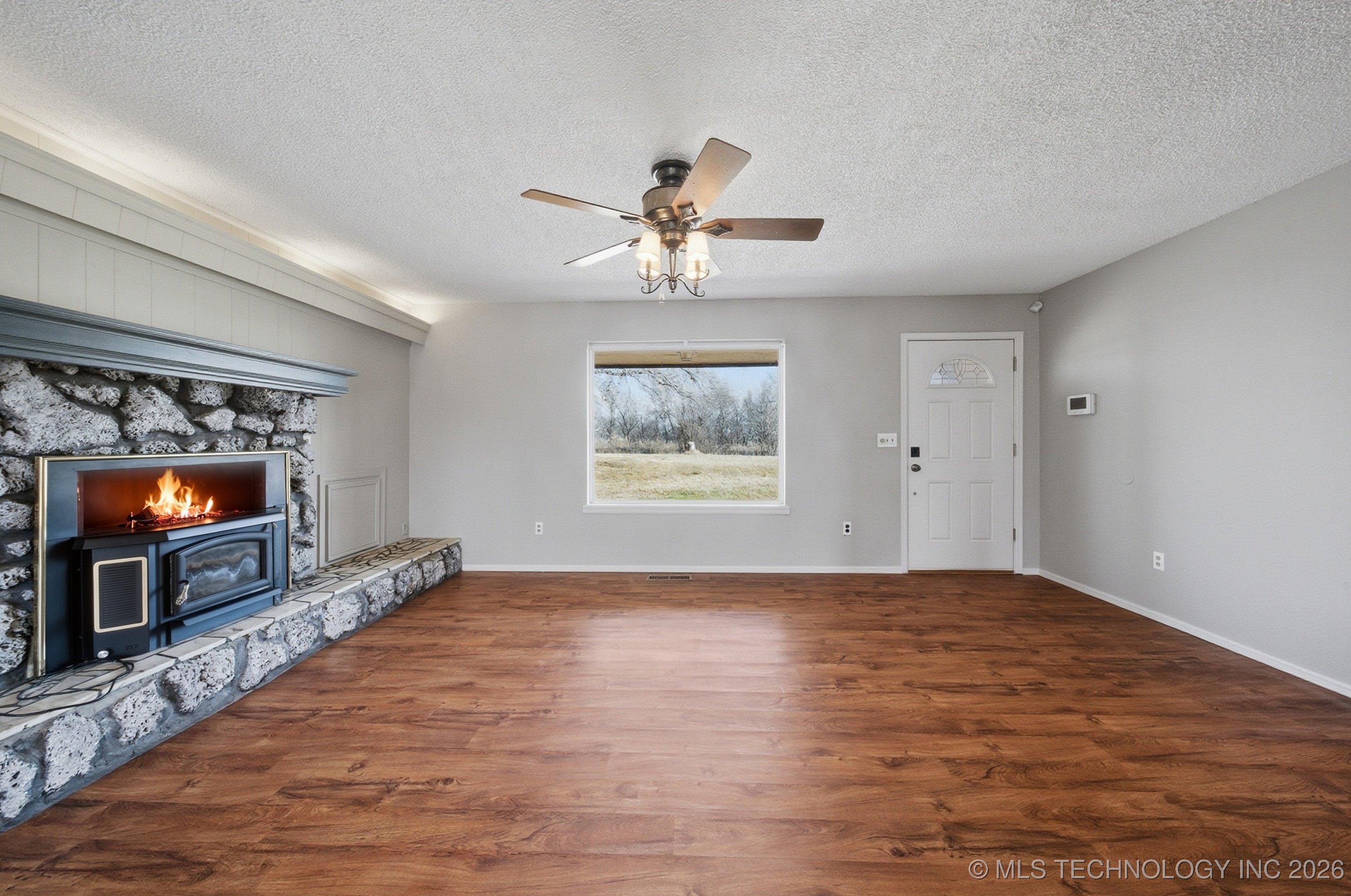 15876 E Pony Lake Drive Property Photo 8