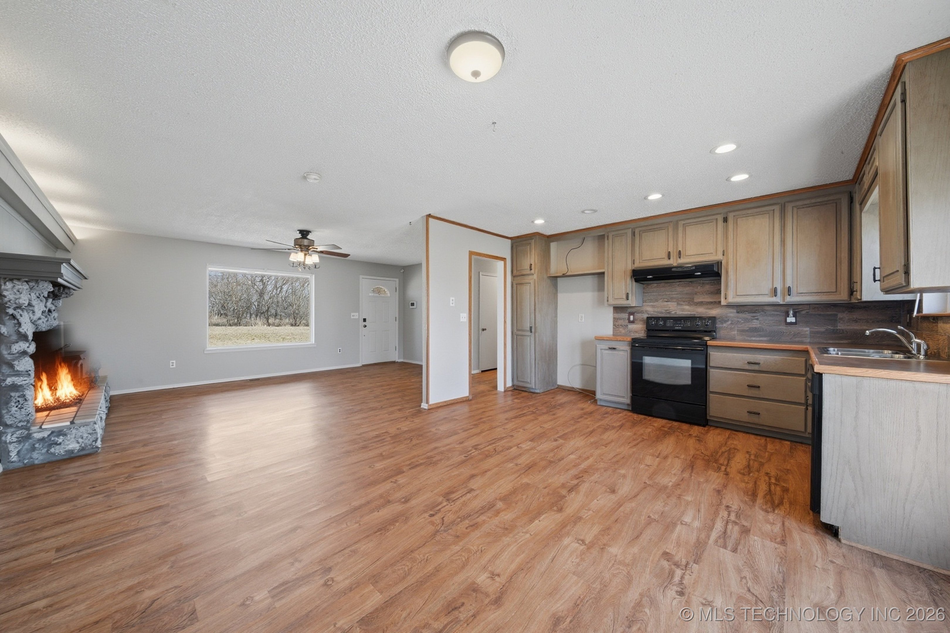 15876 E Pony Lake Drive Property Photo 10