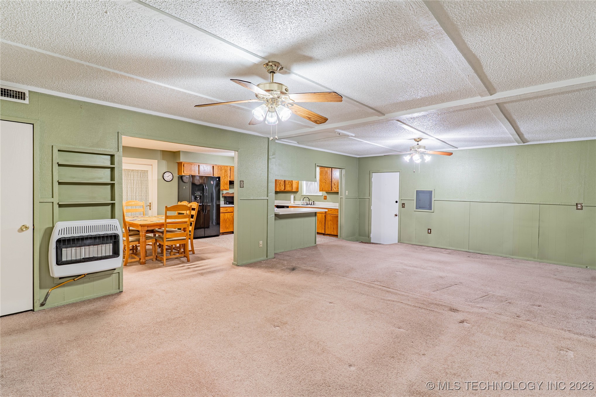 504 E Pershing Place Property Photo 3