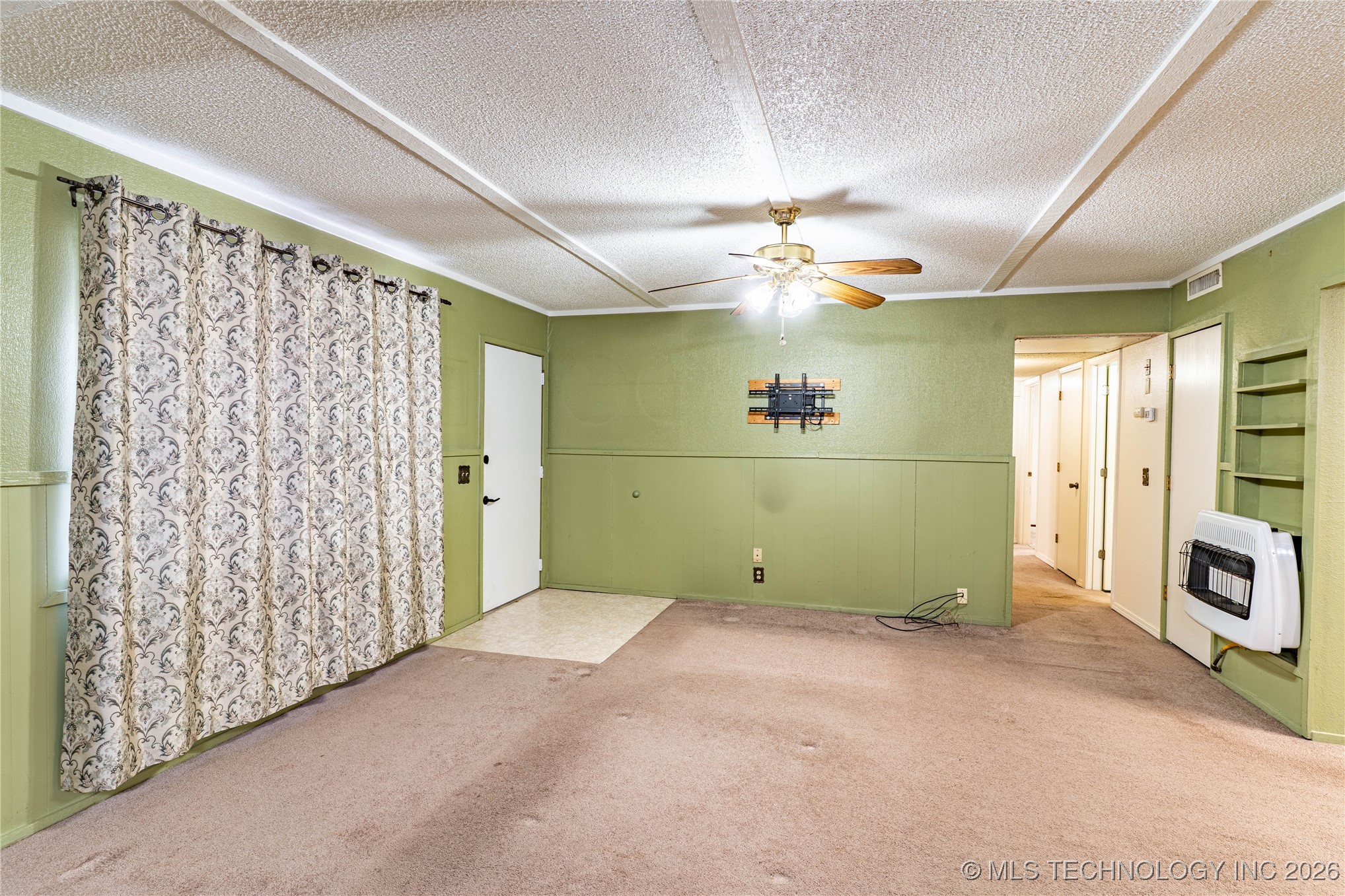 504 E Pershing Place Property Photo 4