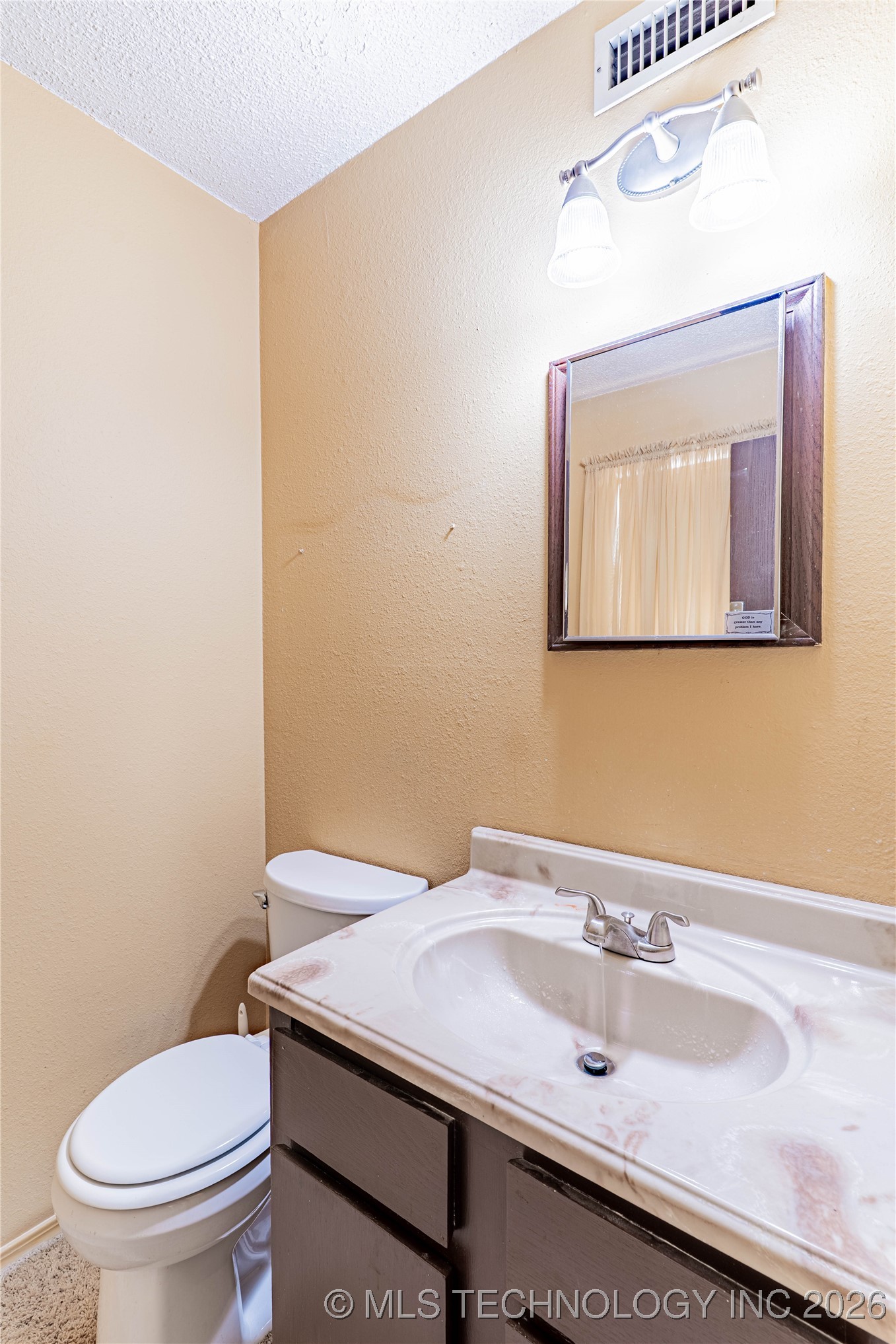 504 E Pershing Place Property Photo 11