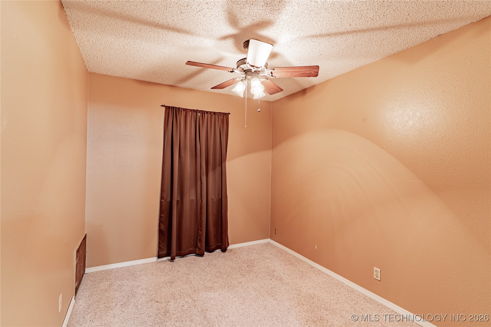 504 E Pershing Place Property Photo 12