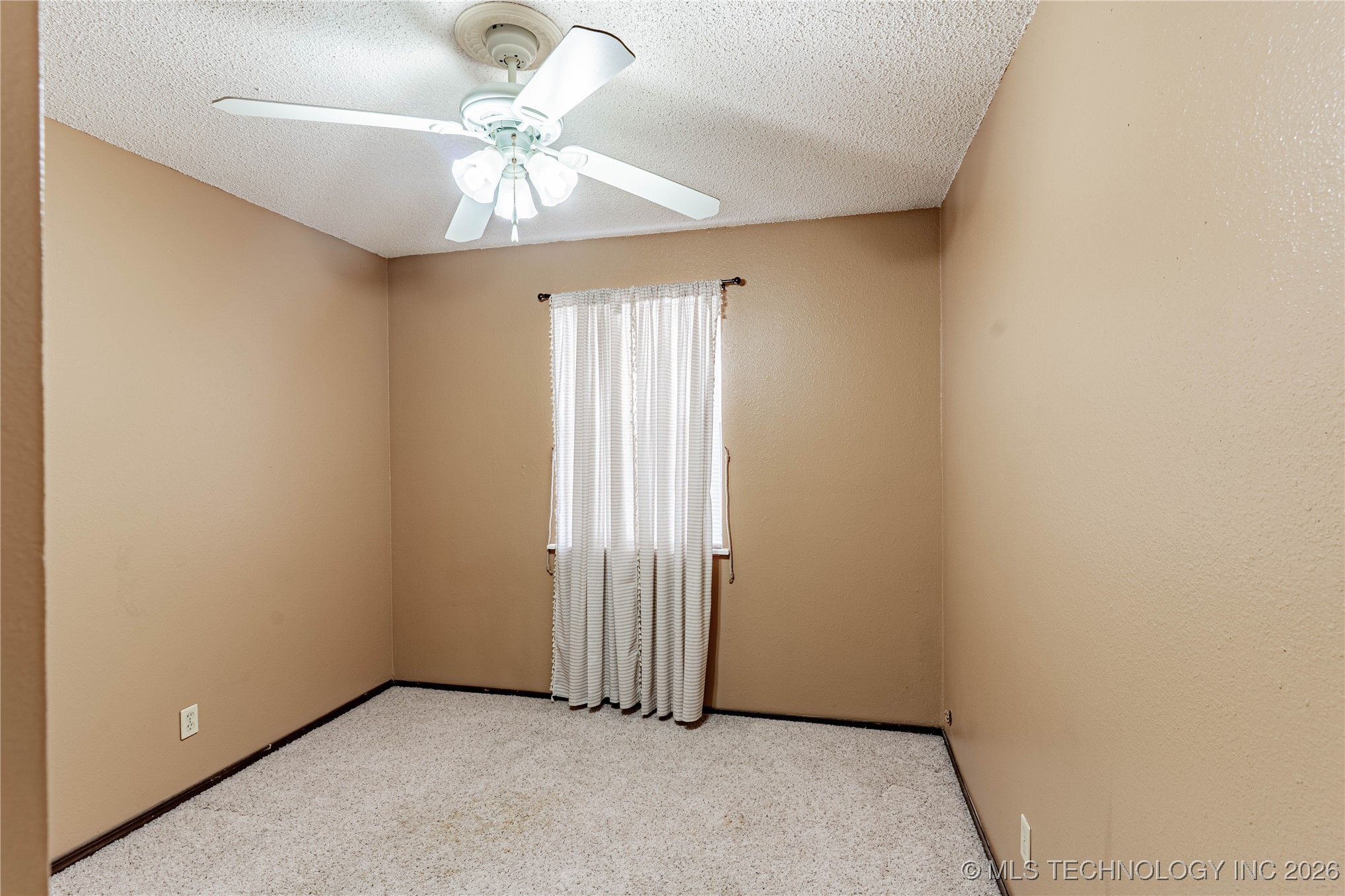 504 E Pershing Place Property Photo 14