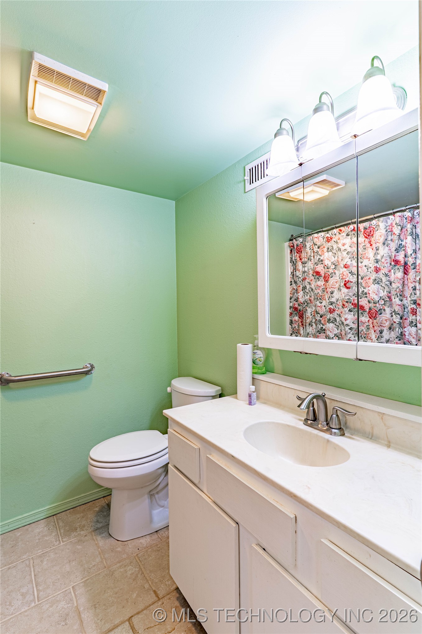 504 E Pershing Place Property Photo 16