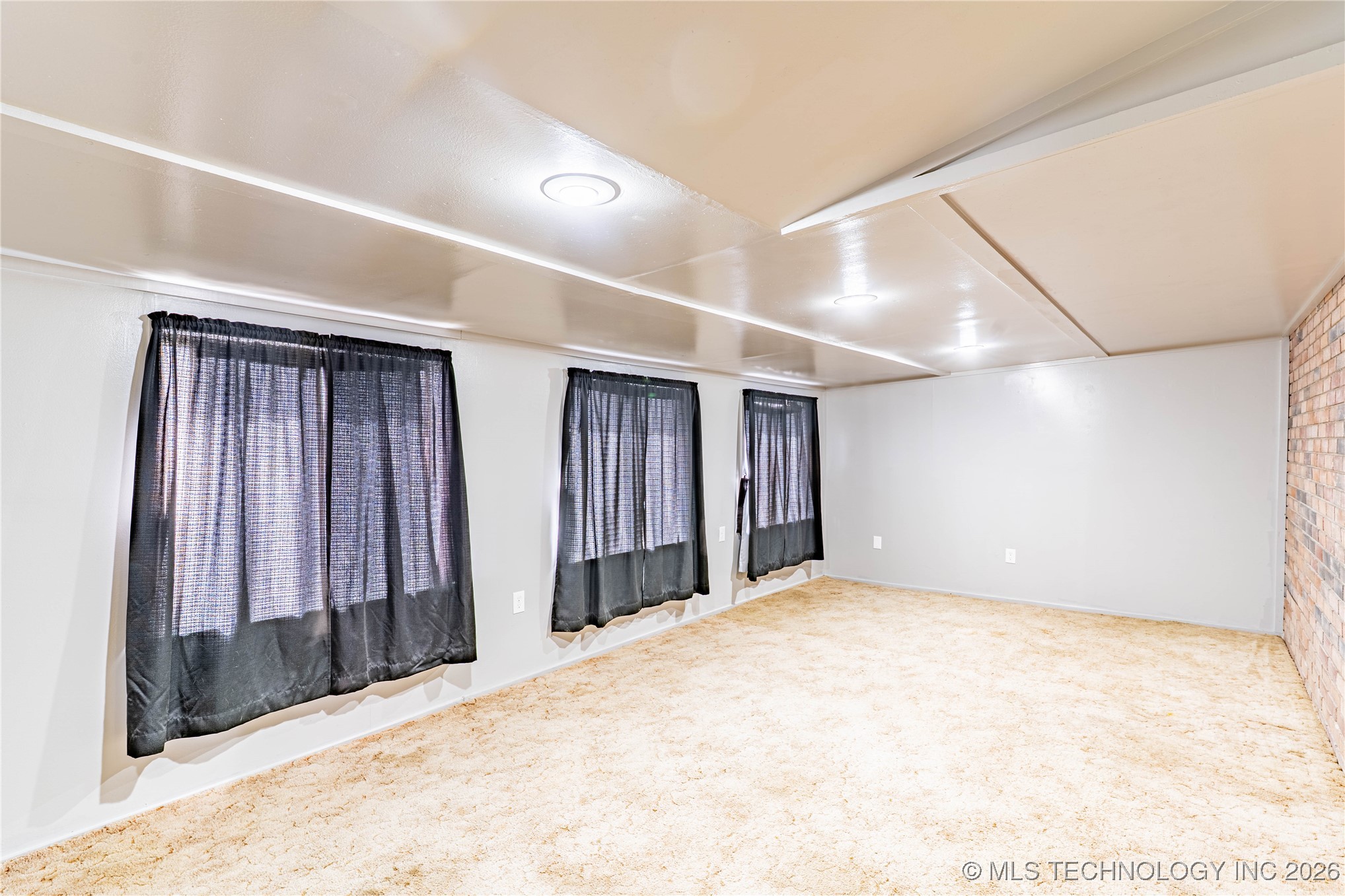 504 E Pershing Place Property Photo 19