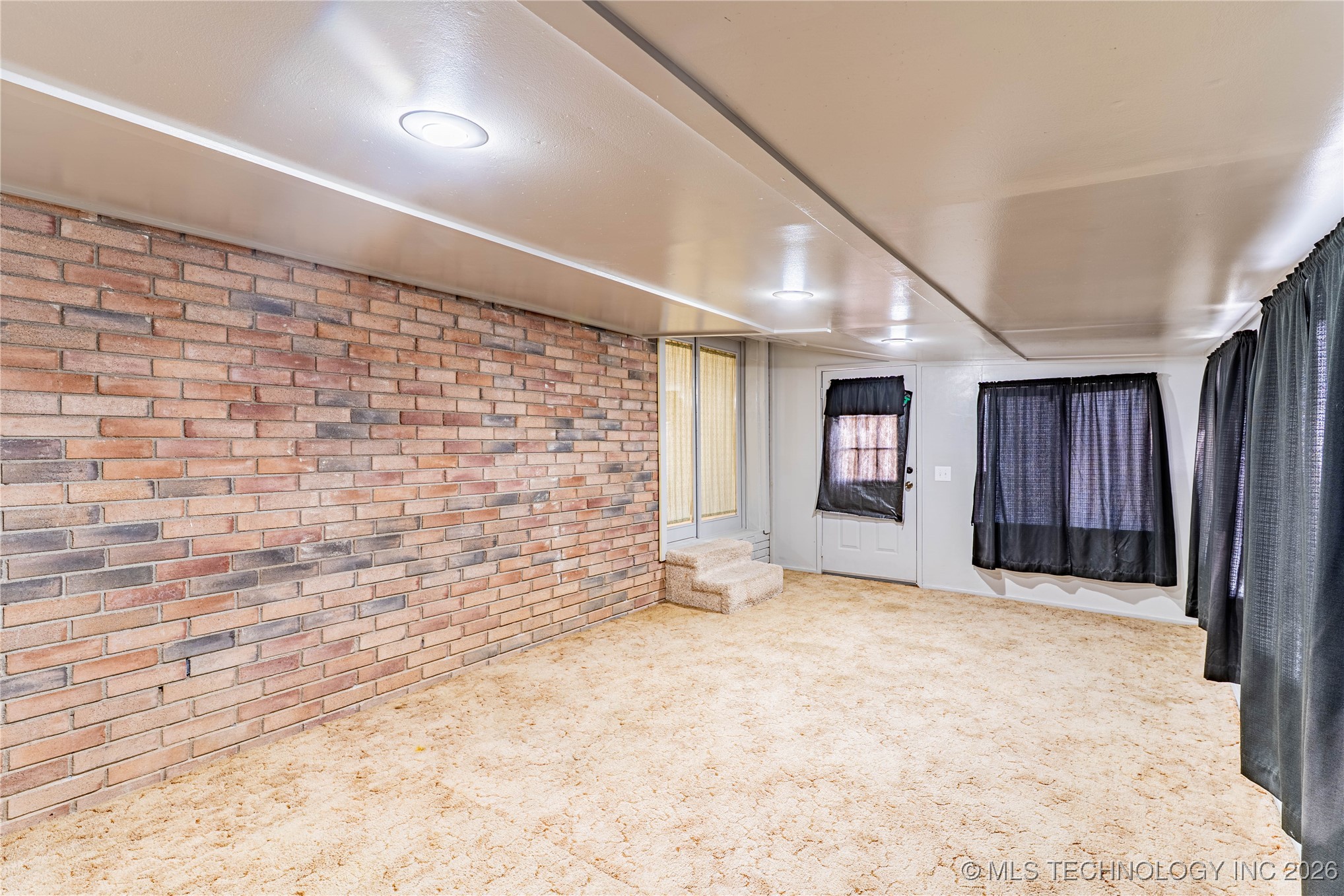 504 E Pershing Place Property Photo 20