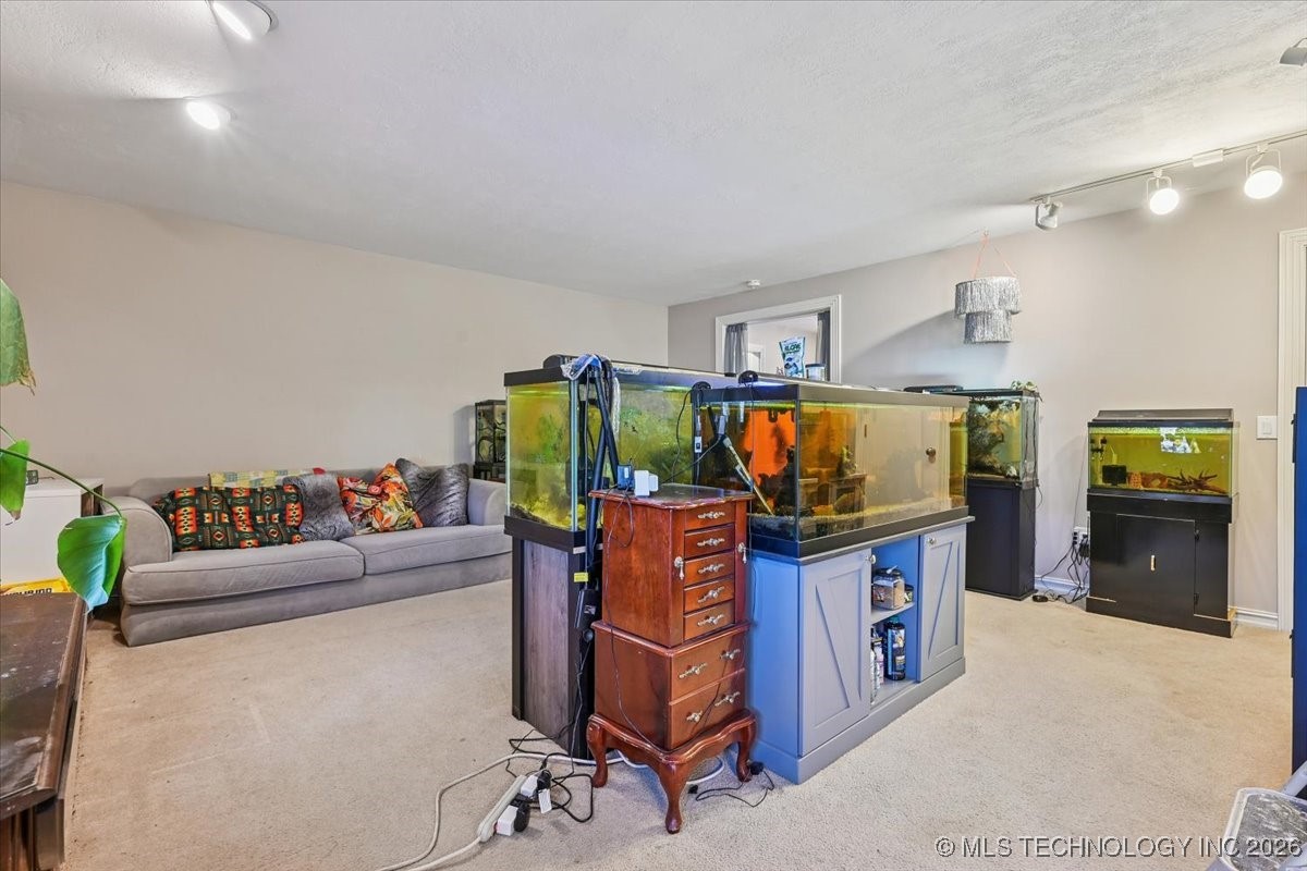 8229 S 74th East Avenue Property Photo 14