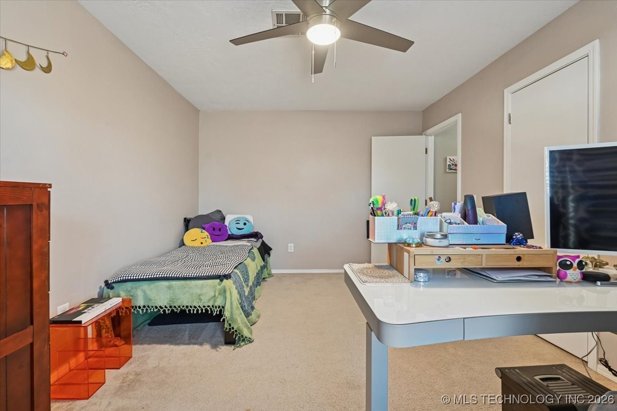 8229 S 74th East Avenue Property Photo 28