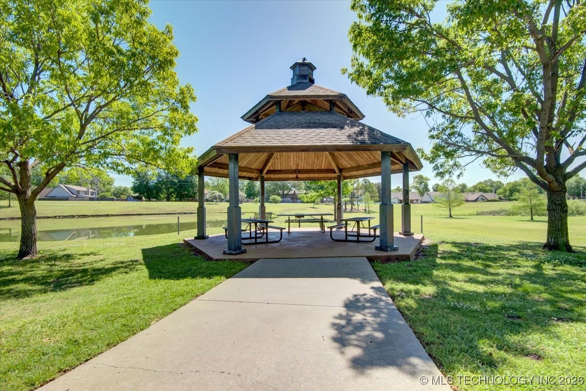 8229 S 74th East Avenue Property Photo 44