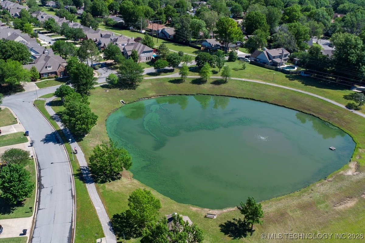 8229 S 74th East Avenue Property Photo 46