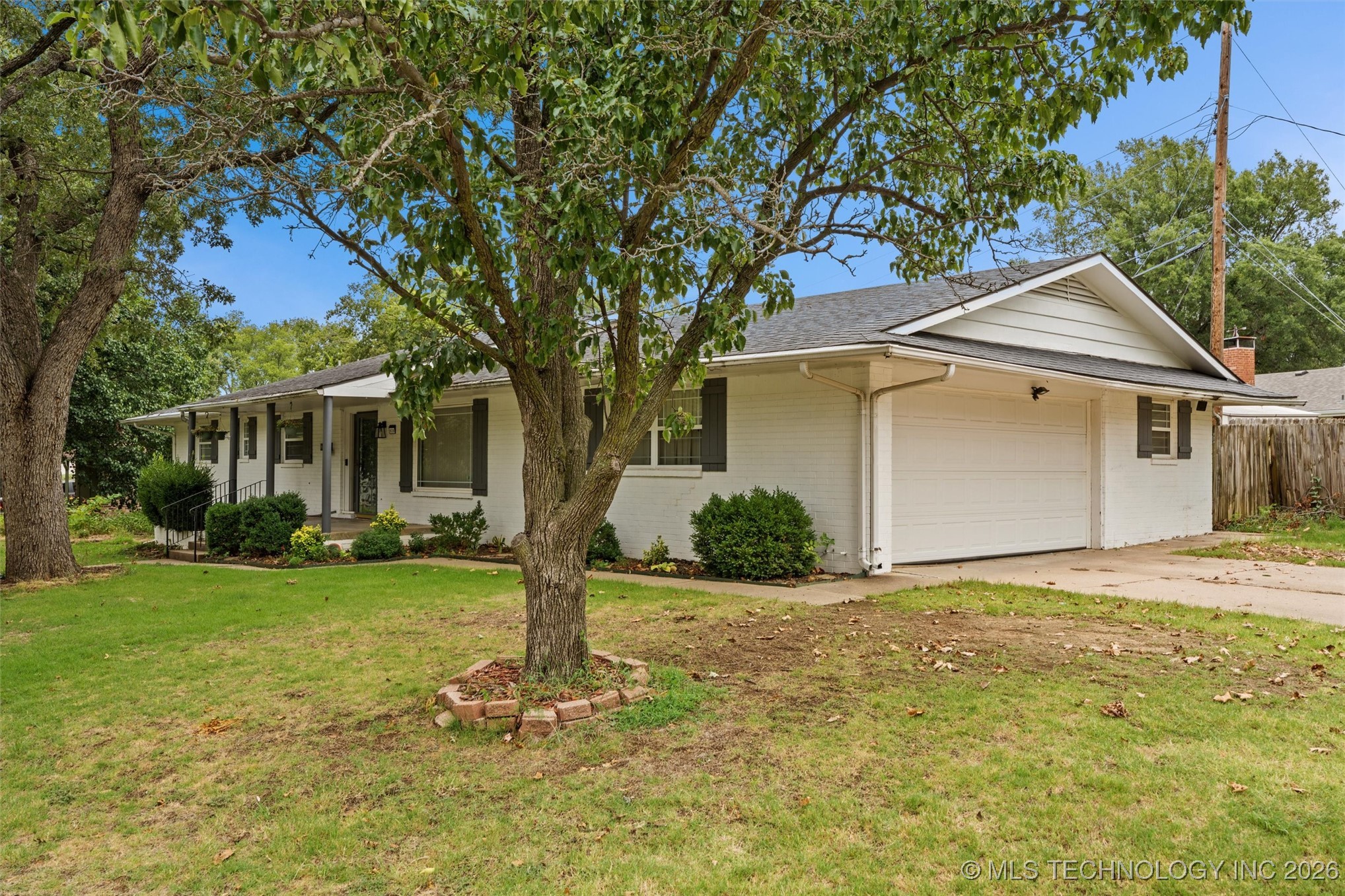 926 Sandstone Drive Property Photo 2