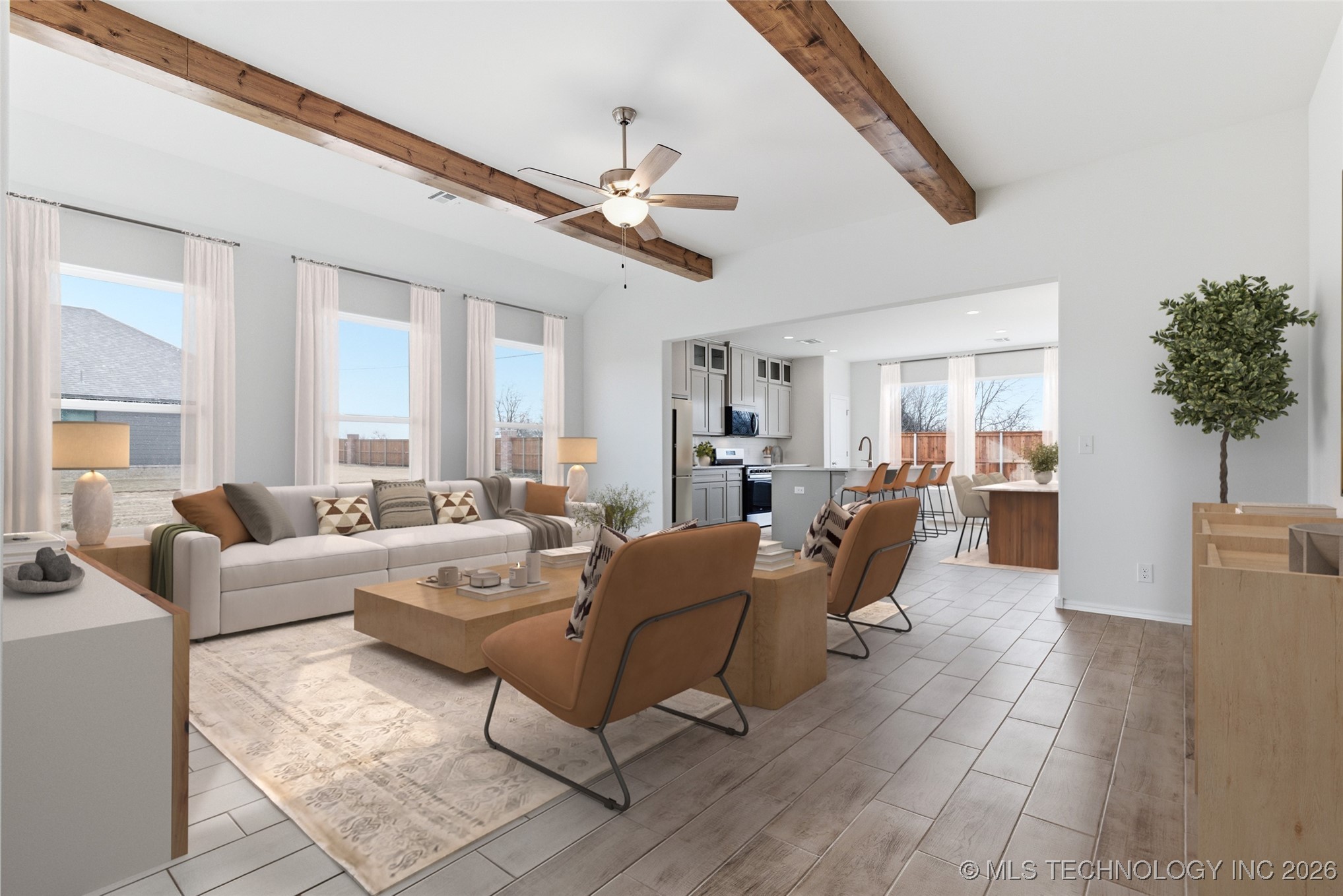 4912 N Walnut Avenue Property Photo 3