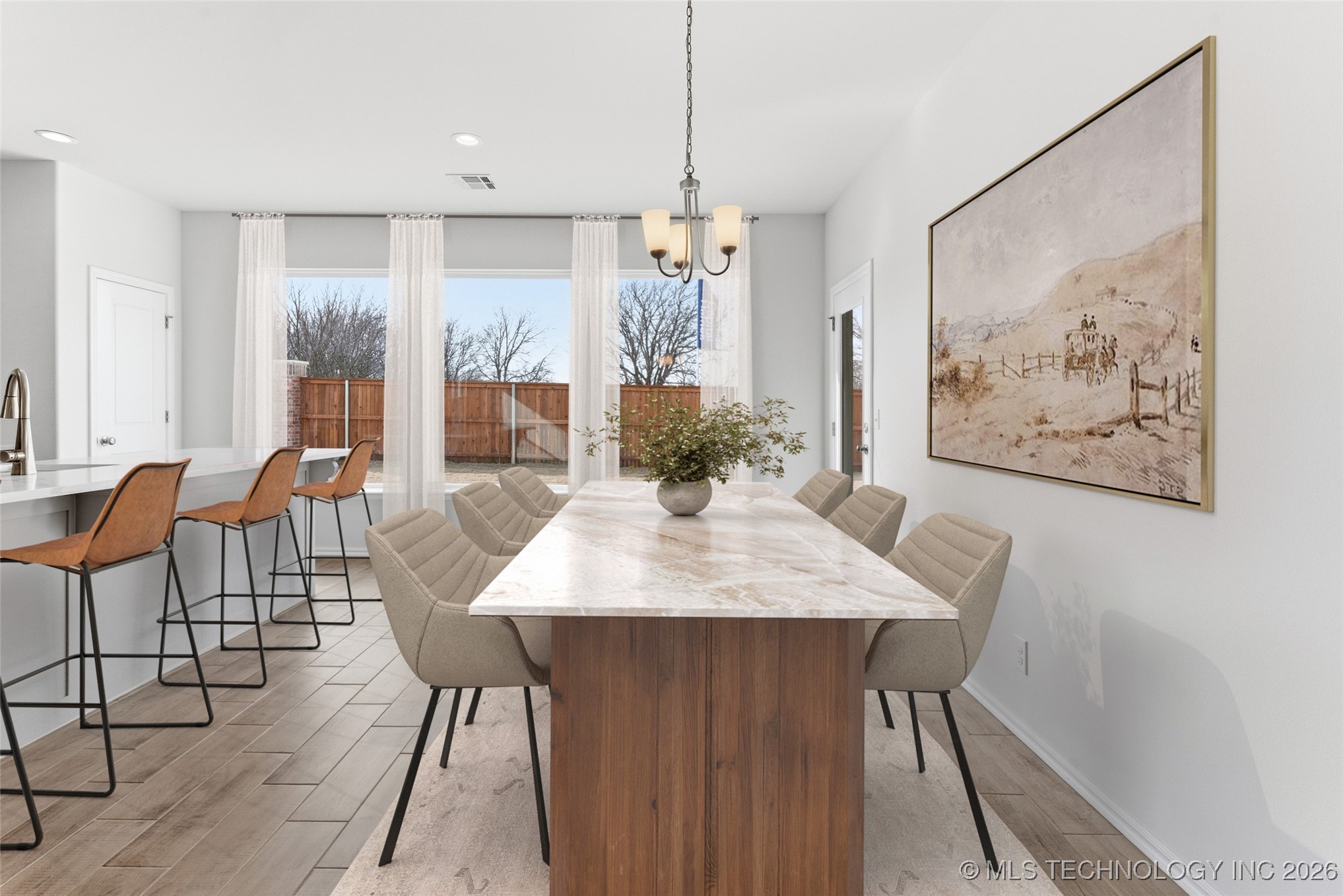 4912 N Walnut Avenue Property Photo 8