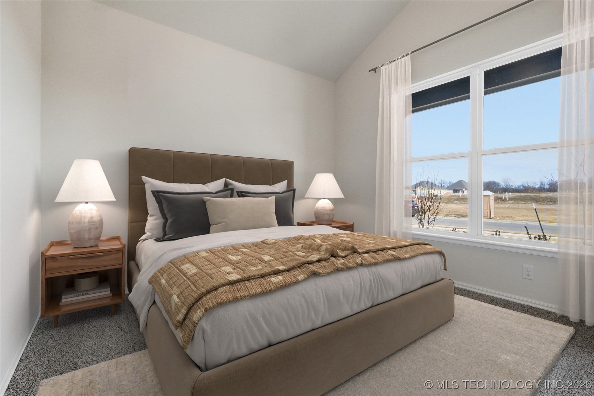 4912 N Walnut Avenue Property Photo 9