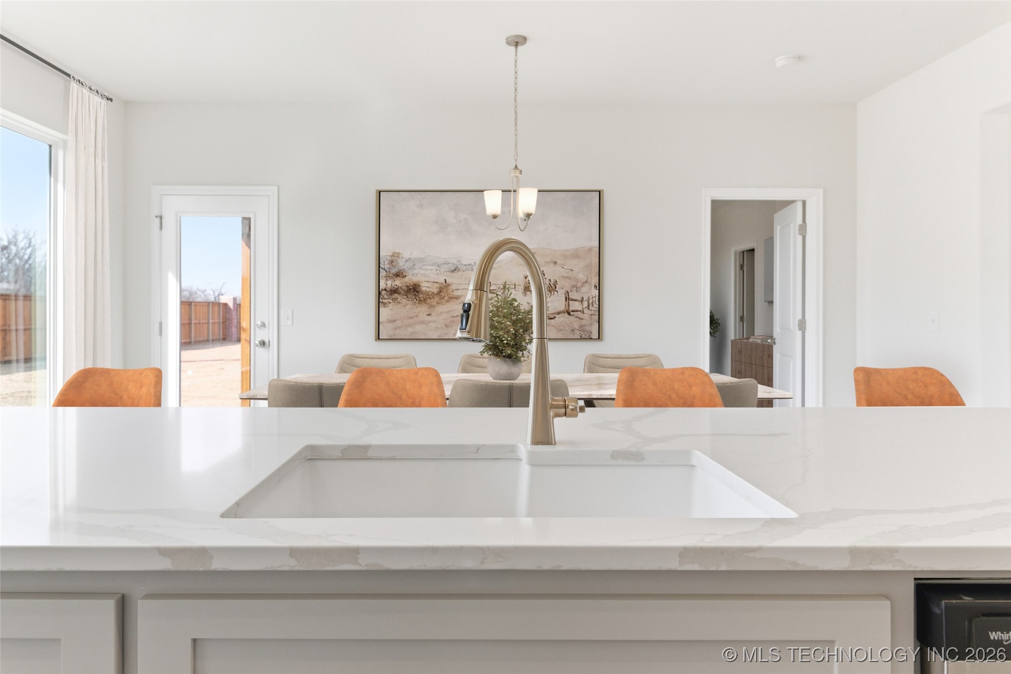 4912 N Walnut Avenue Property Photo 11