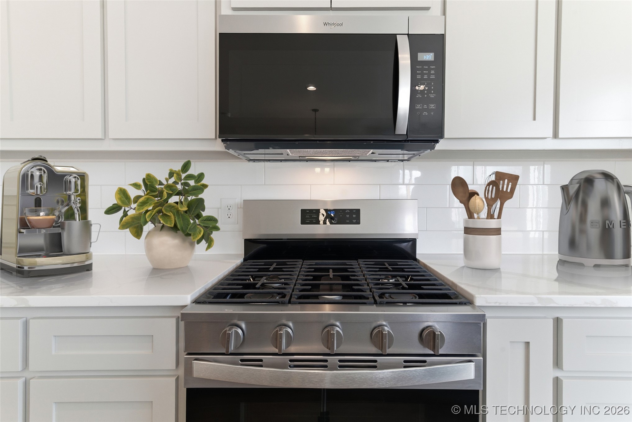 4912 N Walnut Avenue Property Photo 12