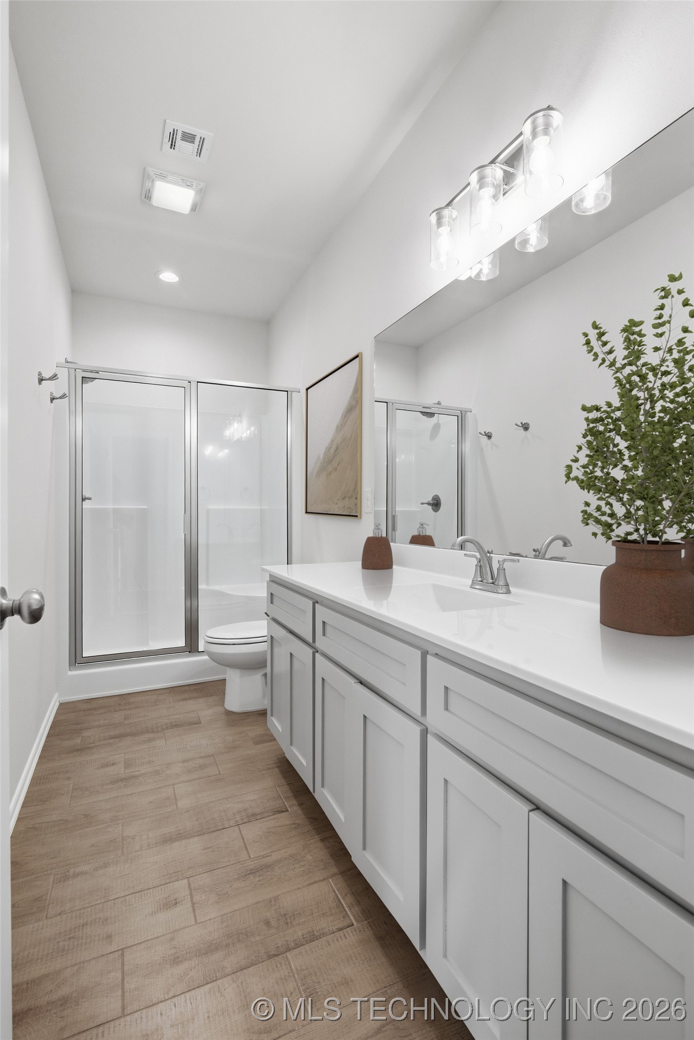 4912 N Walnut Avenue Property Photo 14