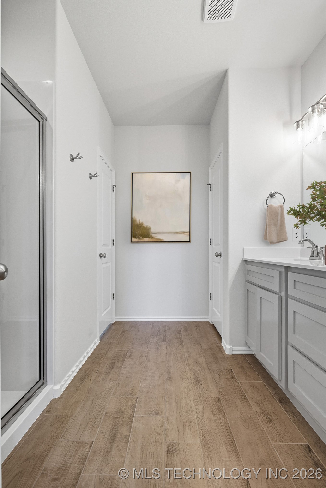 4912 N Walnut Avenue Property Photo 22