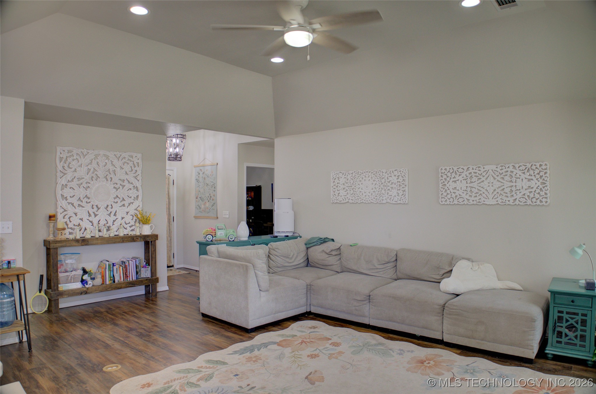 11610 N 109th Place E Property Photo 6