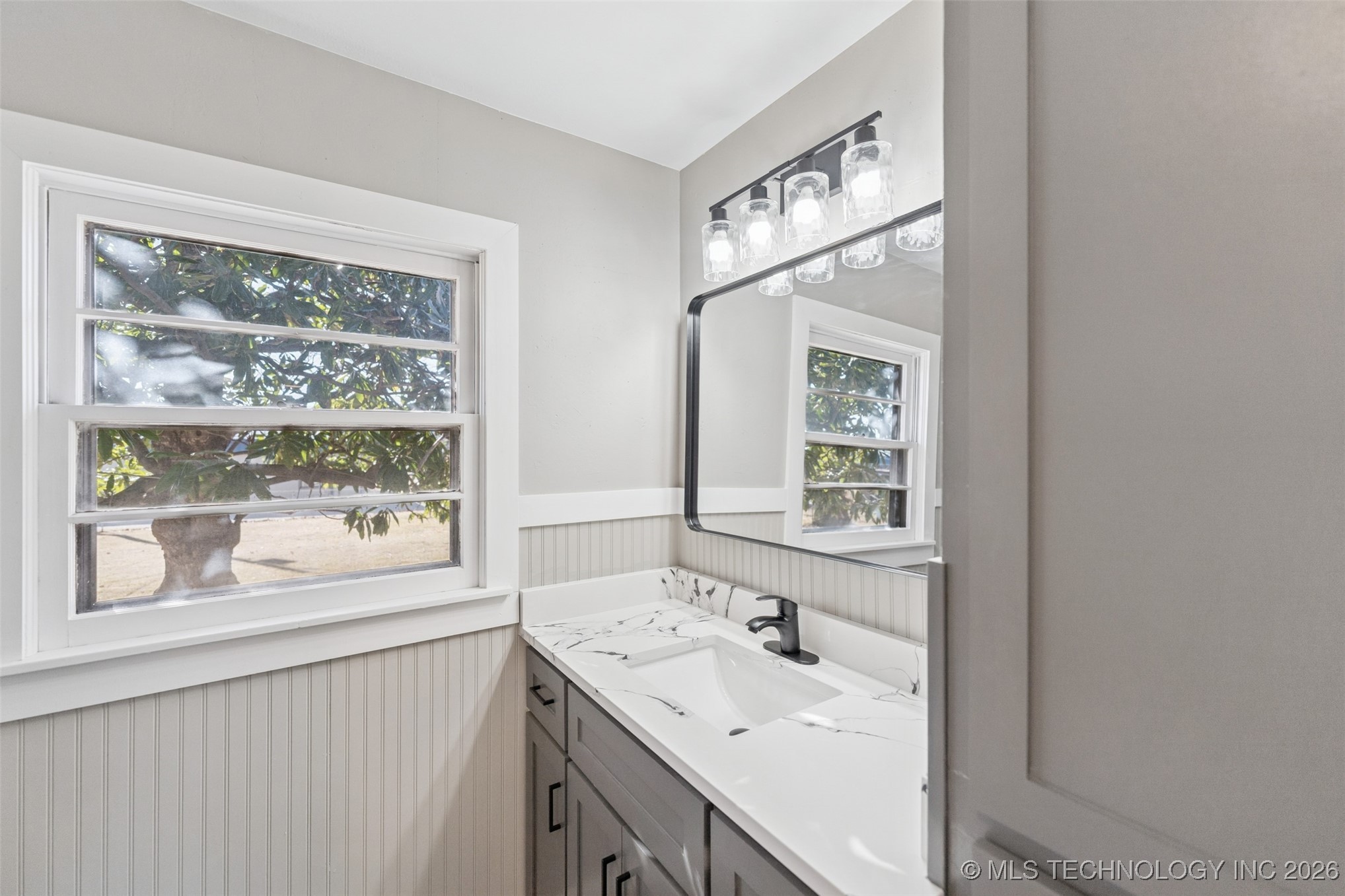 248 N Miller Property Photo 25