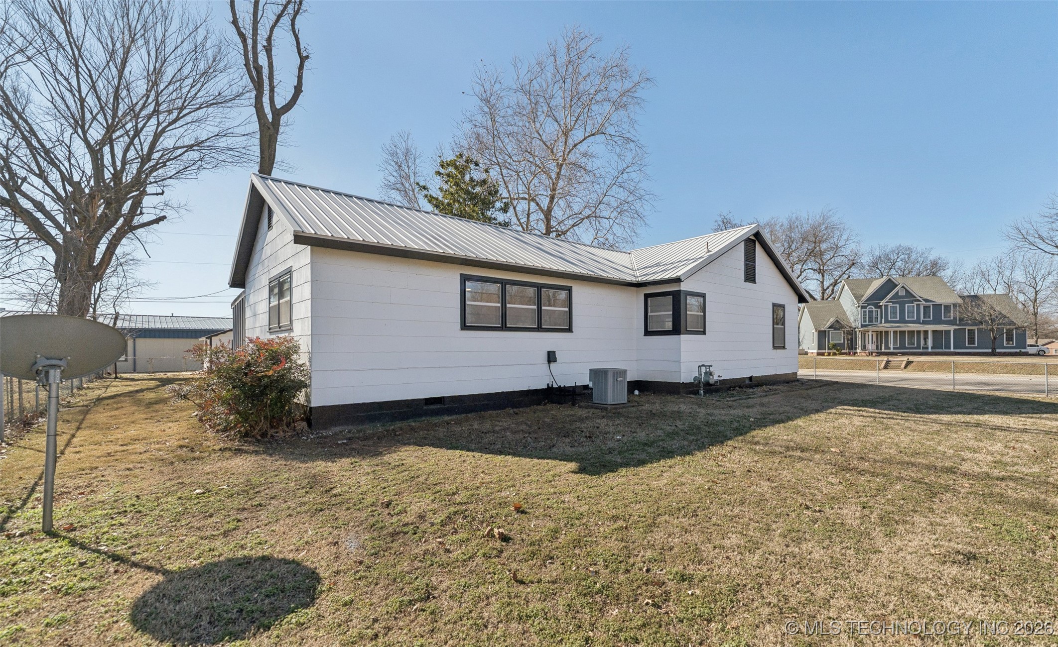 248 N Miller Property Photo 32