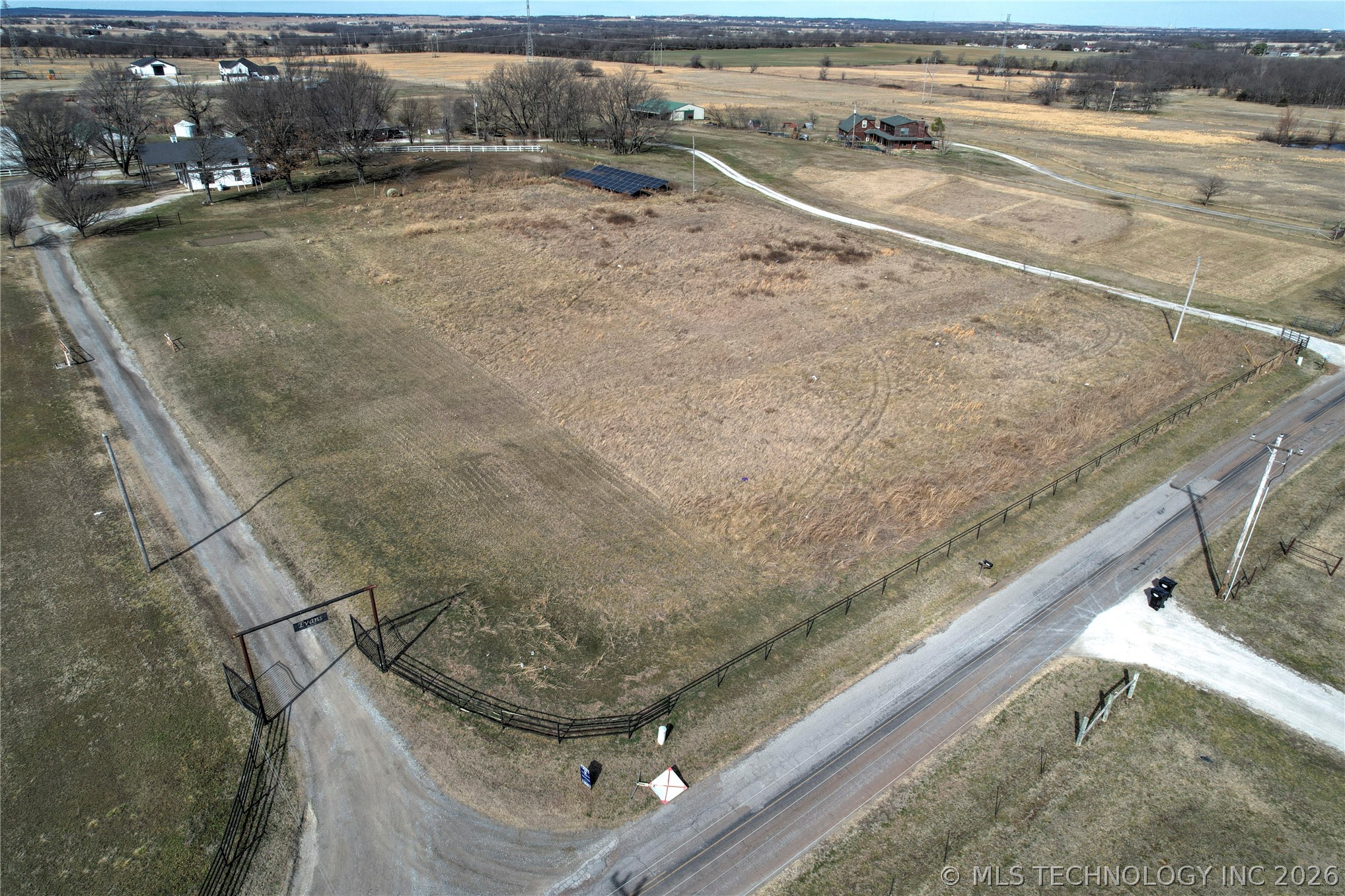 16812 N 97th East Avenue Property Photo 47