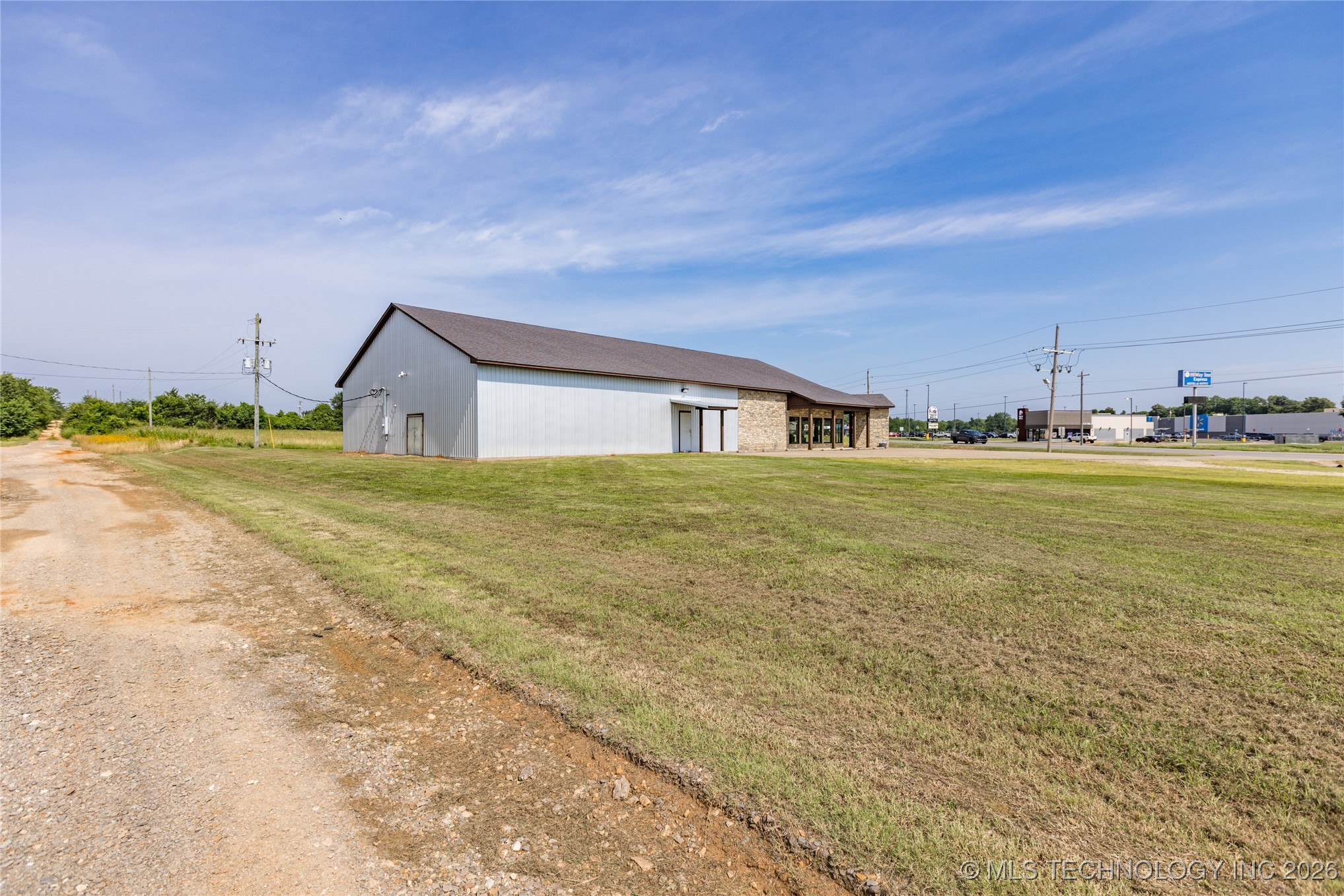 1910 E Jackson Street Property Photo 9