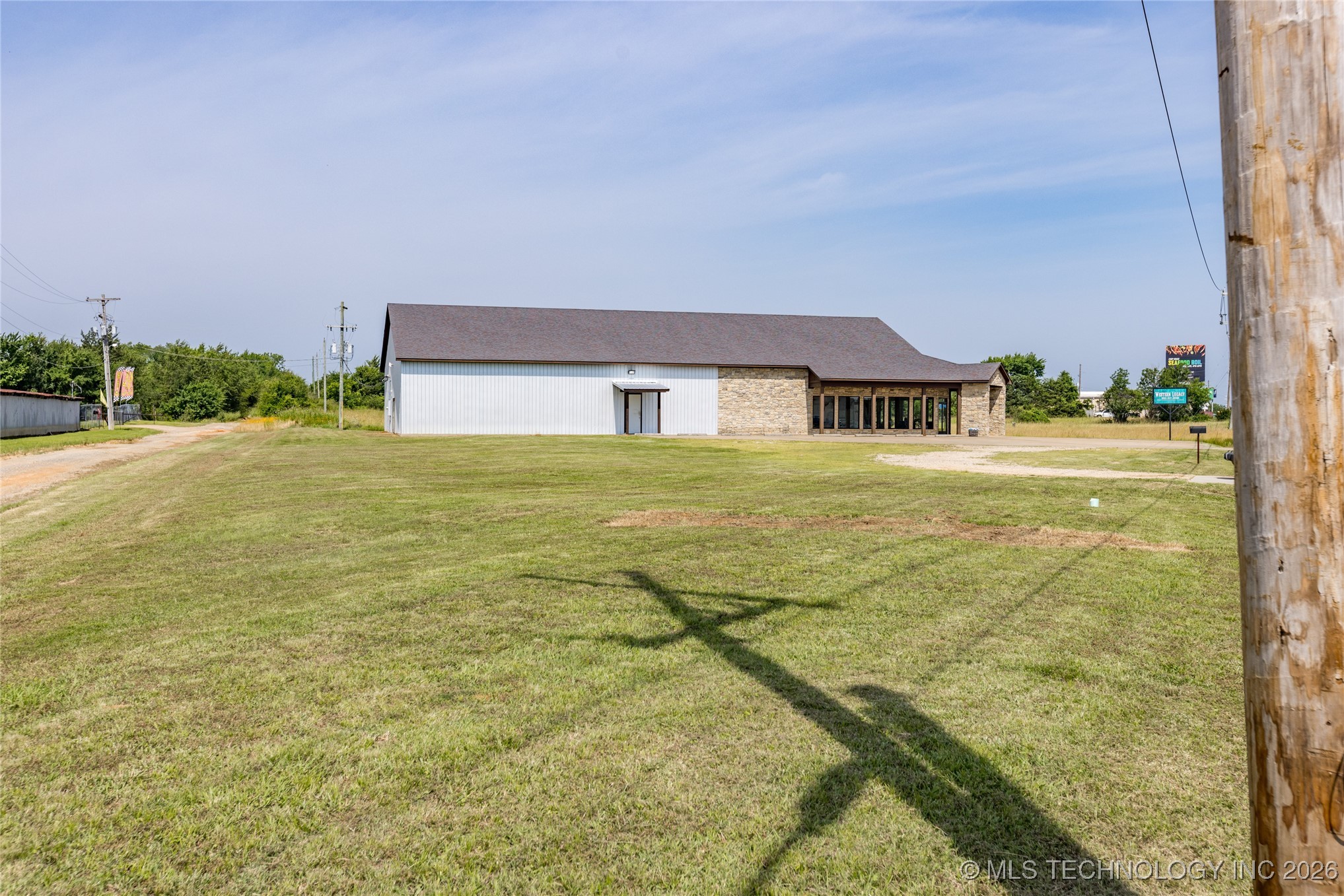 1910 E Jackson Street Property Photo 15