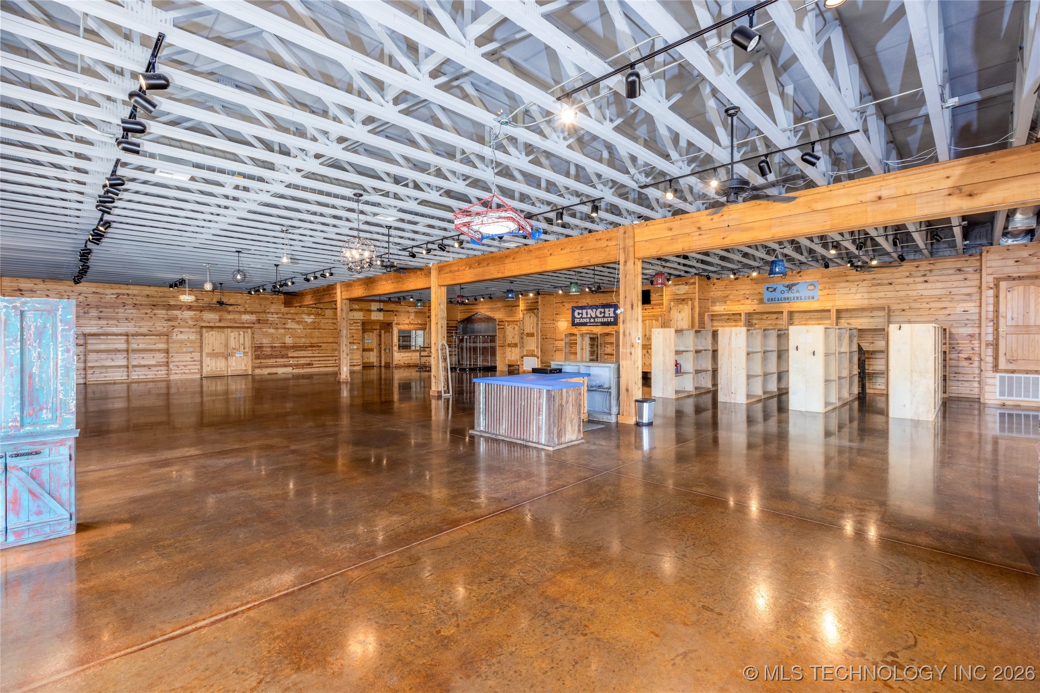 1910 E Jackson Street Property Photo 21