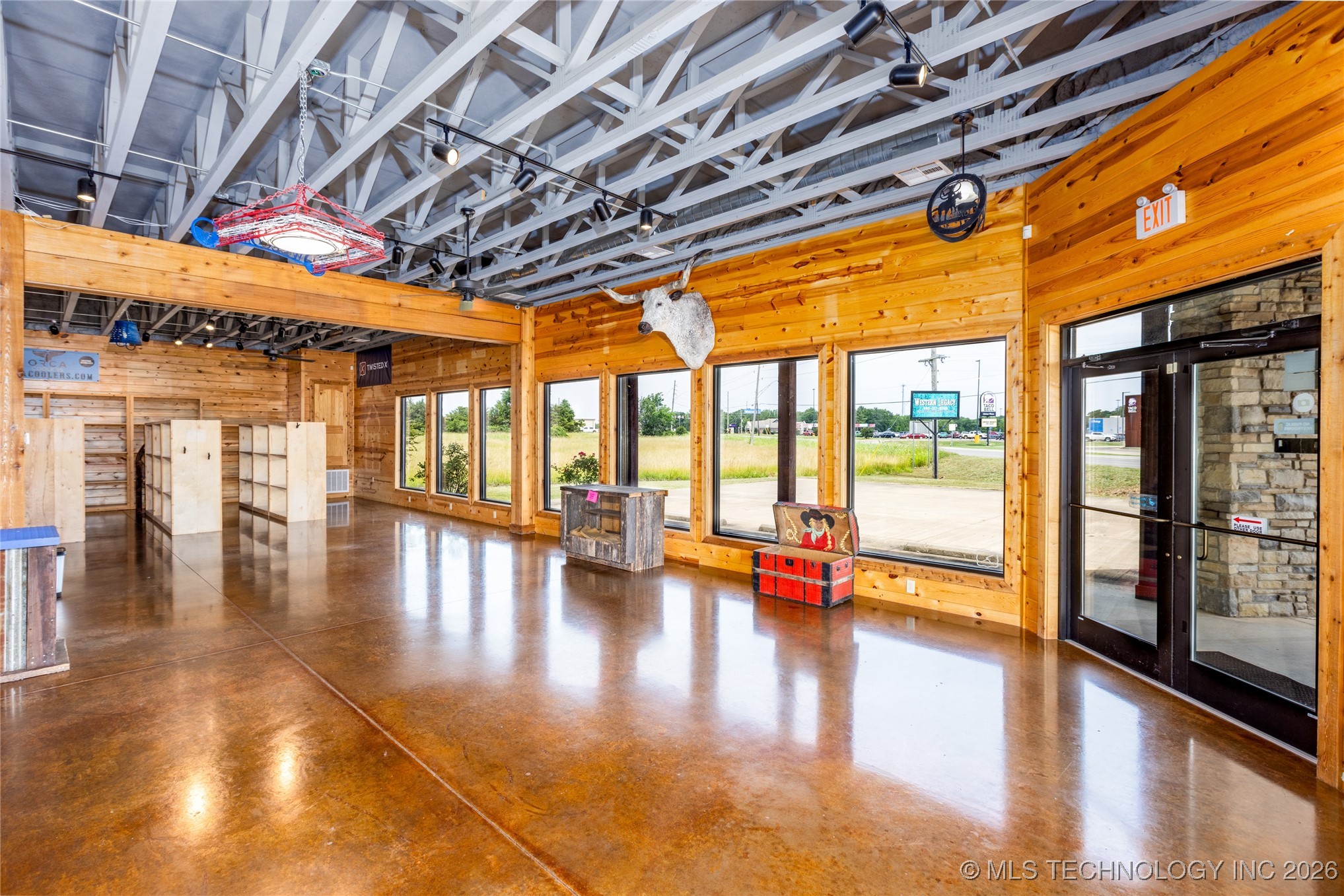 1910 E Jackson Street Property Photo 24