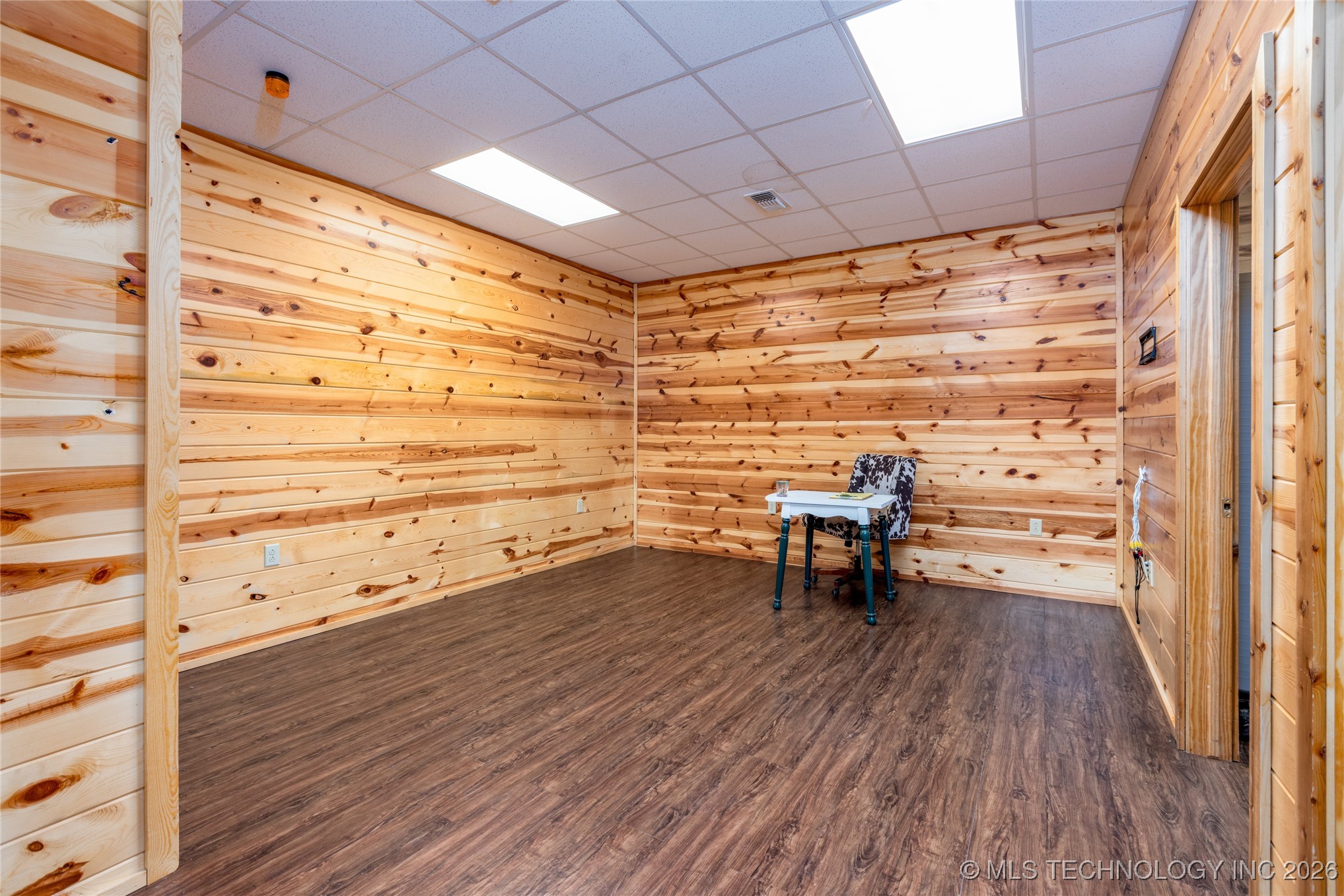 1910 E Jackson Street Property Photo 36