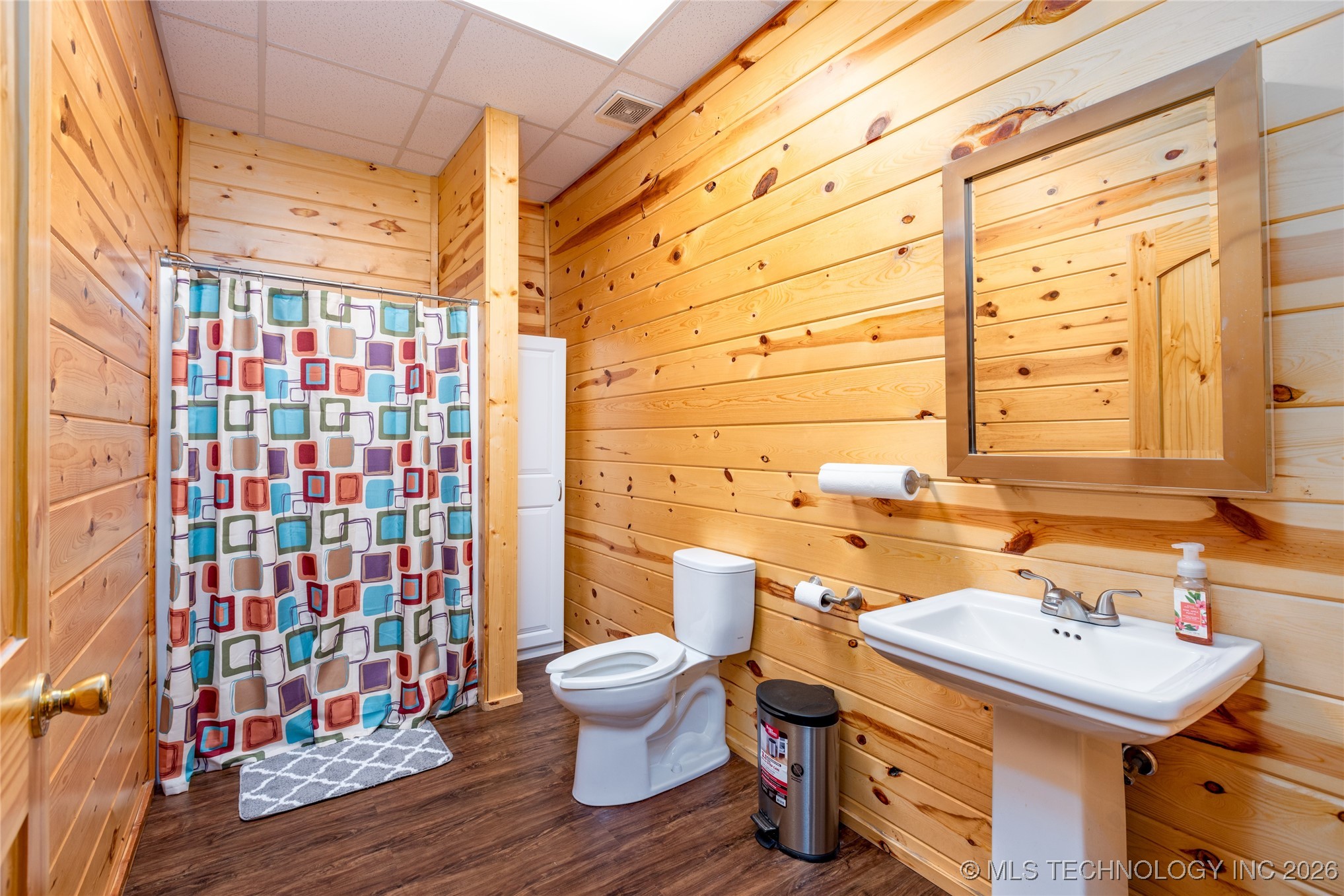 1910 E Jackson Street Property Photo 38